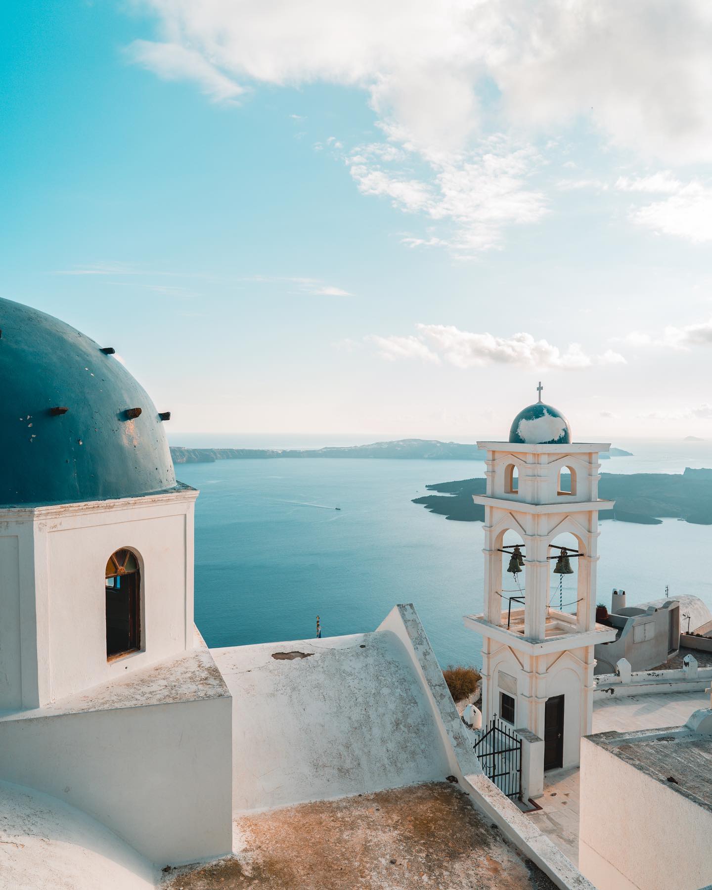 Just one of many📸
.
.
.
.
.
#santoriniphotography #santoriniphotographer #santorinidrone #oía #oiasunset #oiasantorini