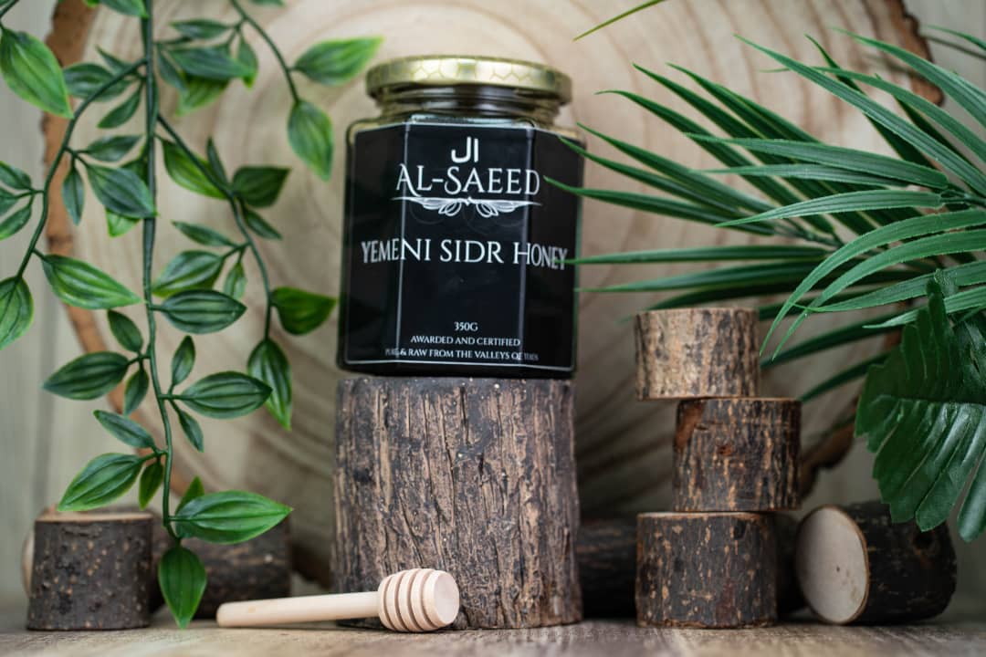 Amazing Yemeni sidr honey! I'm Yemeni and have lived in yemen most of my life. This honey has my and my mother's approval! This honey is delicious and the best honey I've tasted, comes nowhere near other honeys in the UK š - Abdullah Ali Al-Saggaf.
.
Available at www.alsaeed.co!
.
.
.
.
.
.
.
.
.
.
.
.
#alsaeedco #health #beauty #honey #yemenisidrhoney #sidrhoney #sunnah #food #organic #pure #onlineshopping #winteresentials #immunity #vitamins #naturalremedies #honey #purehoney #organichoney