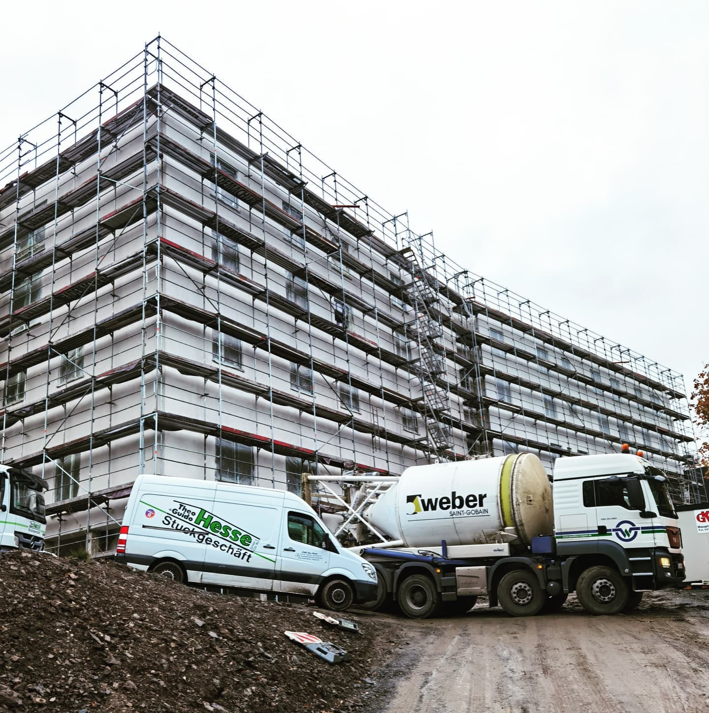 #einstarkesteam #weber
#TheoundGuidoHesse #StuckgeschäftHesse #DeinStuckateurInOlpe #stuckateur #verputzer #gipser #außenputz #innenputz #stuck #WeilIhrHausUnsWichtigIst #wirgebenIhremHauseinGesicht #handwerk #teamarbeit