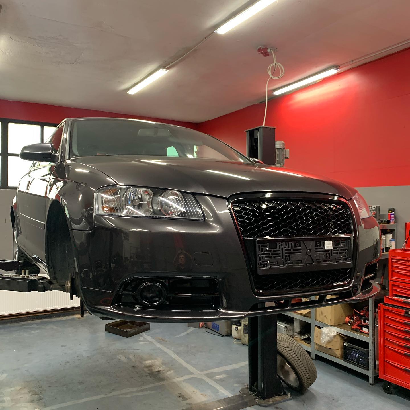 Ready to go 💨
.
#audi #audia3 #tdi #sleeper #turbo #repair #diesel #dieselpower #allisoff #brno #brnoboy #mechanic #czech #czechrepublic #sline
.
Zatím jen 180kw
.
@kotvrda_m
@turboopravna.cz
@spetrp