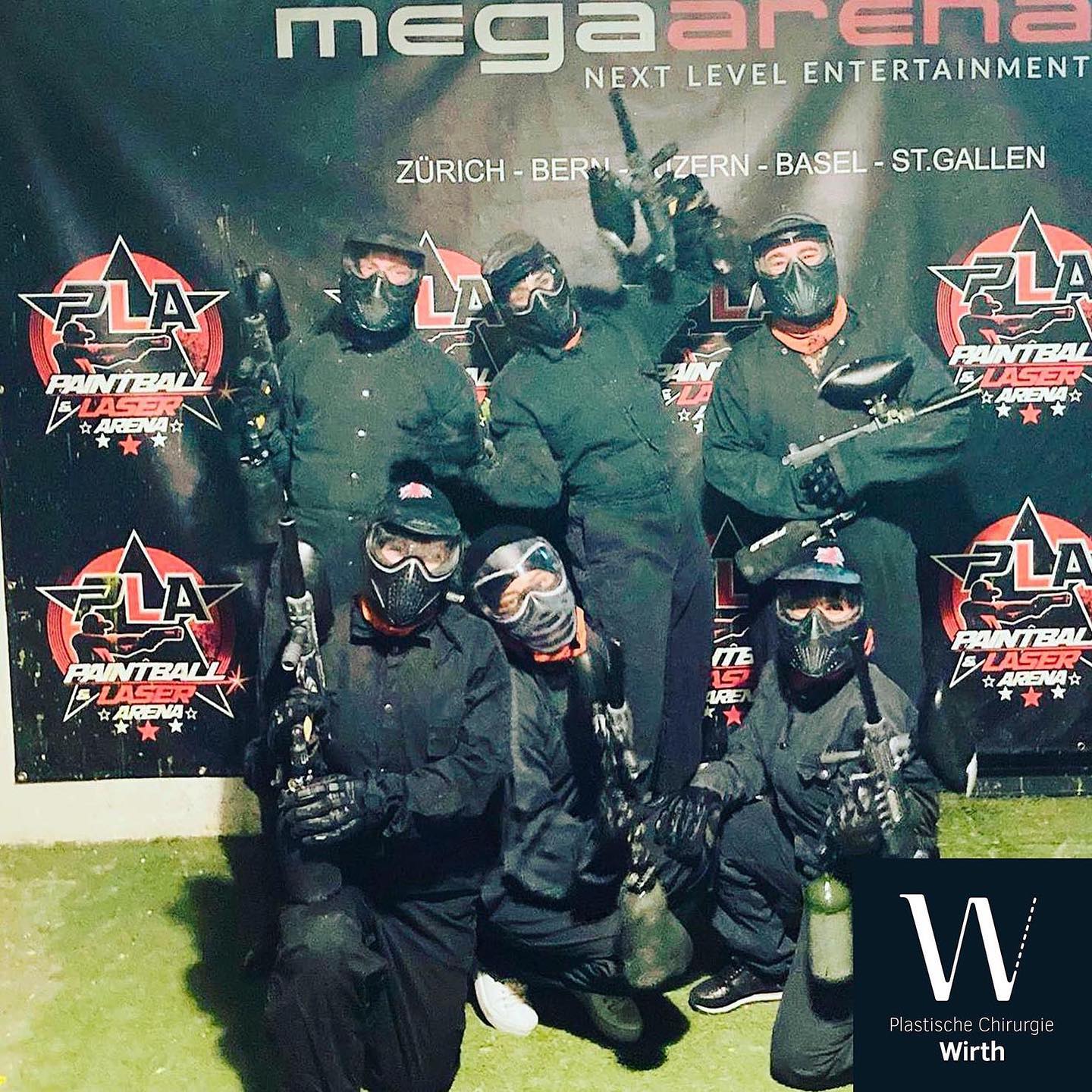 Retraite 2021
Das Praxisteam hat sich zur jährlichen Retraite getroffen. Nach dem Motto „zuerst die Arbeit, dann das Vergnügen“ wurde im Anschluss an die gemeinsamen Arbeiten ein Action-Rahmenprogramm durchgeführt. Die anfängliche Zurückhaltung wich schnell der Spielfreude. Am Abend wurden wir im Restaurant Landhaus Liebefeld kulinarisch verwöhnt. Ein gelungener Tag!
Retraite 2021
L'équipe du cabinet s'est réunie pour sa retraite annuelle. Selon la devise "le travail d'abord, le plaisir ensuite", un programme-cadre d'action a été organisé à la suite des travaux communs. La réticence initiale a rapidement fait place à l'envie de jouer. Le soir, nous avons été gâtés sur le plan culinaire au restaurant Landhaus Liebefeld. Une journée réussie !
#praxiswirth #drmedraphaelwirth #plastischechirurgie