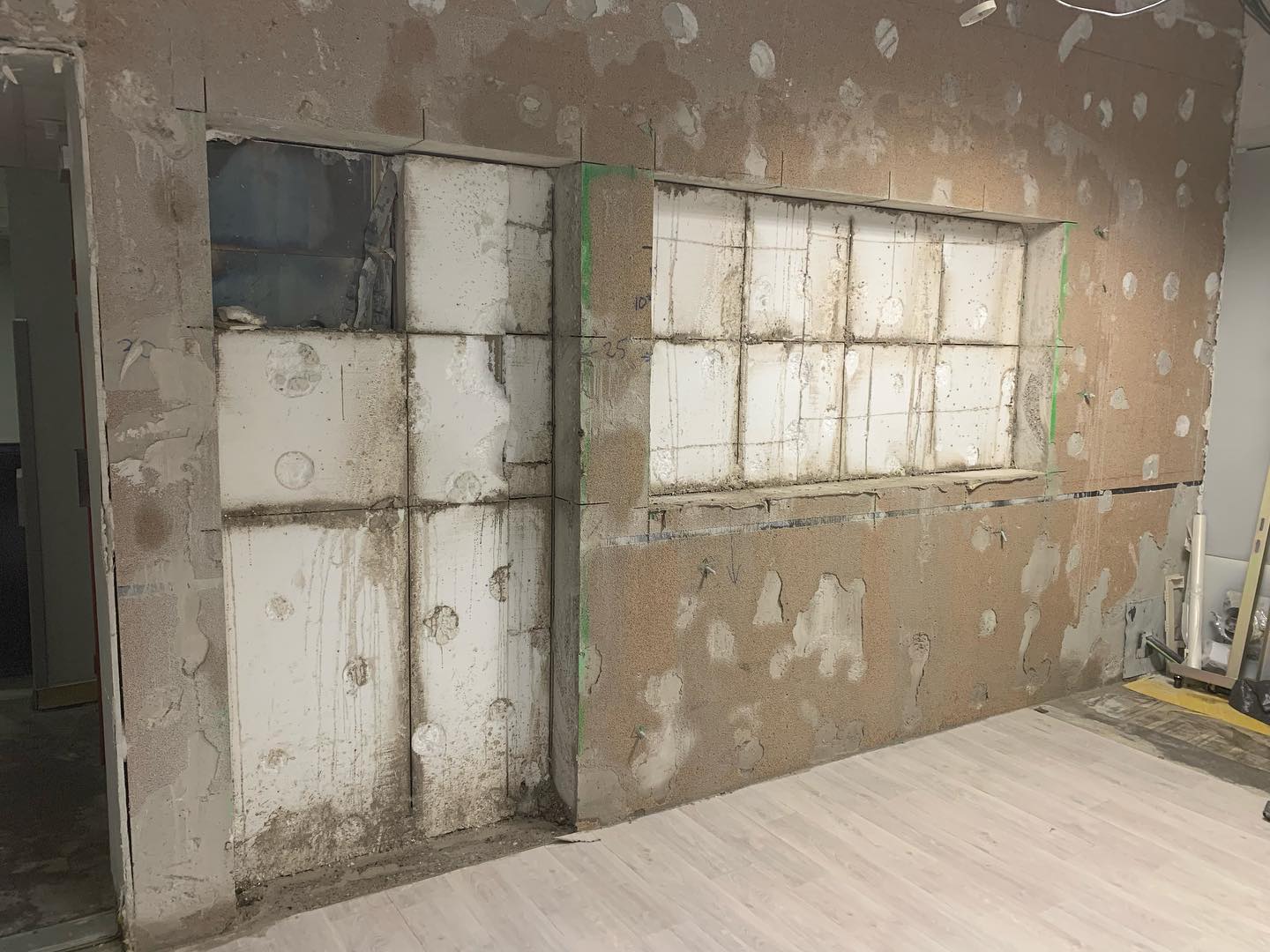 Deux ouvertures express pour le service radiologie à #ales #sciagebeton #demolition