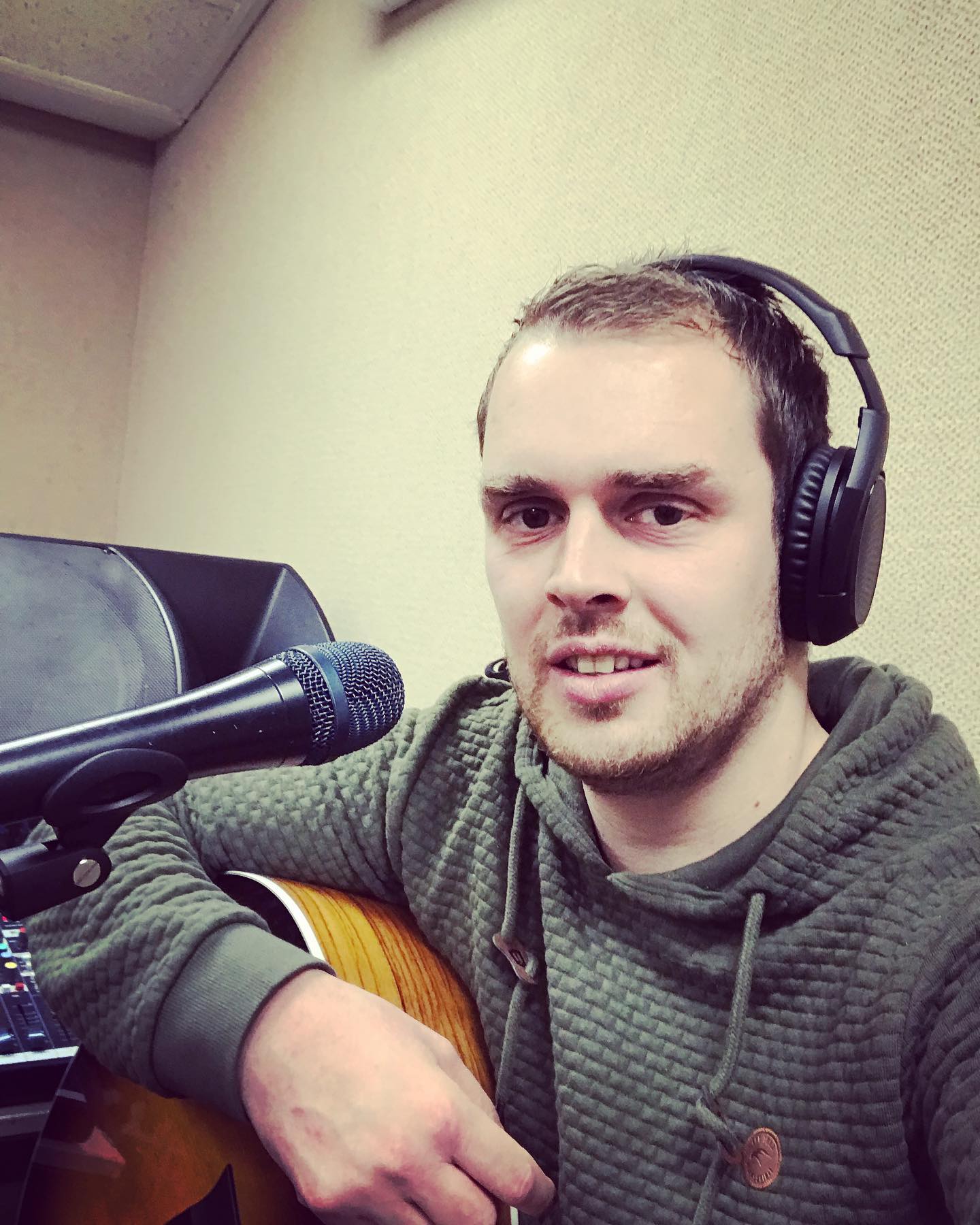 Vanavond speel ik live bij de 550e uitzending van Brian On Air bij Radio Eenhoorn