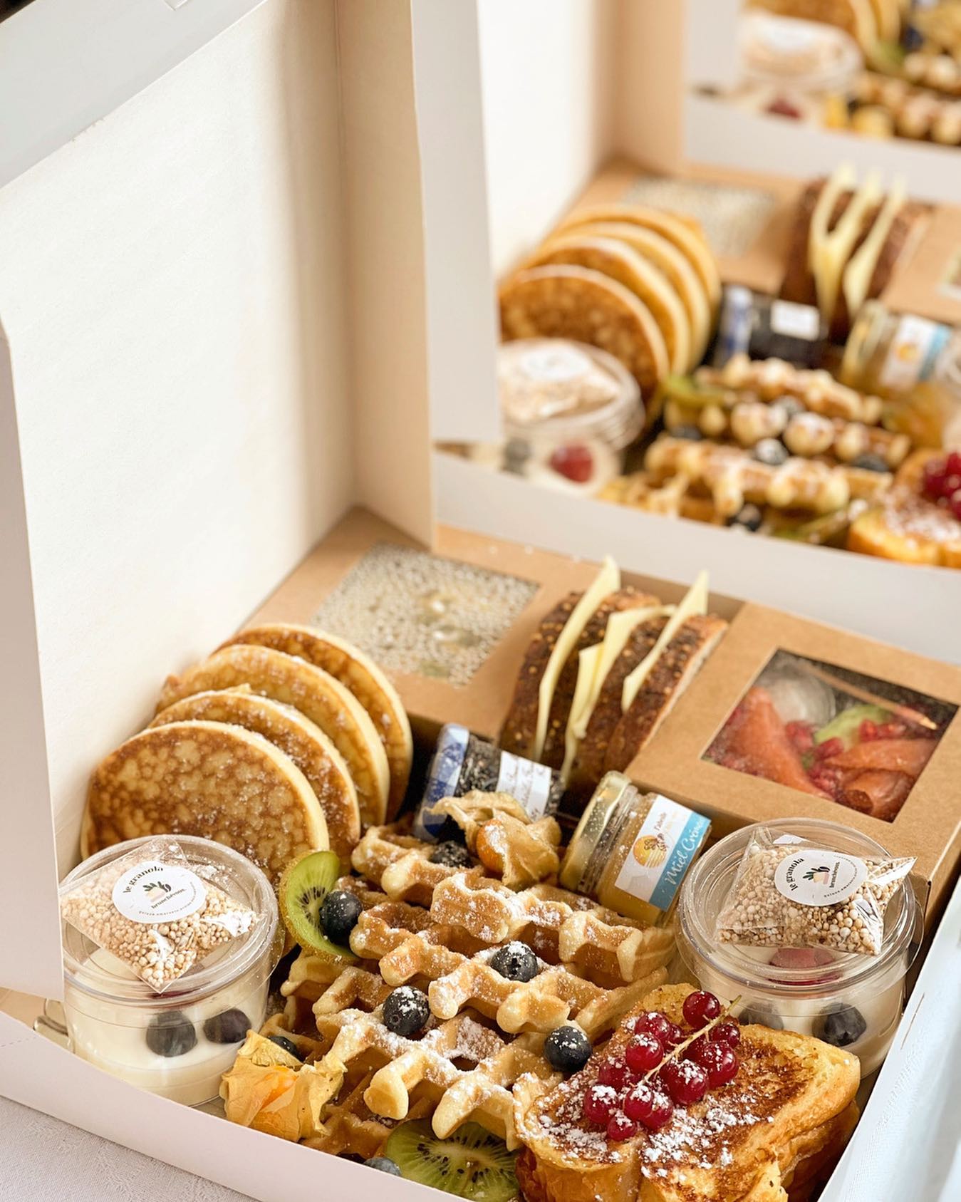 Yummy-yum ! đ„đŻ
#brunchevous #brunchbox #brunchstcergues #biscuits #food #foodinstagram #brunch #brunchtime #brunchhautesavoie #brunchdudimanche #saintcergues #stcergues #machilly #juvigny #veigy #veigyfoncenex #loisin #lucinges #bonsenchablais #douvaine #villelagrand #fillinges #nangy #bonne #ballaison #cranvessales #catering