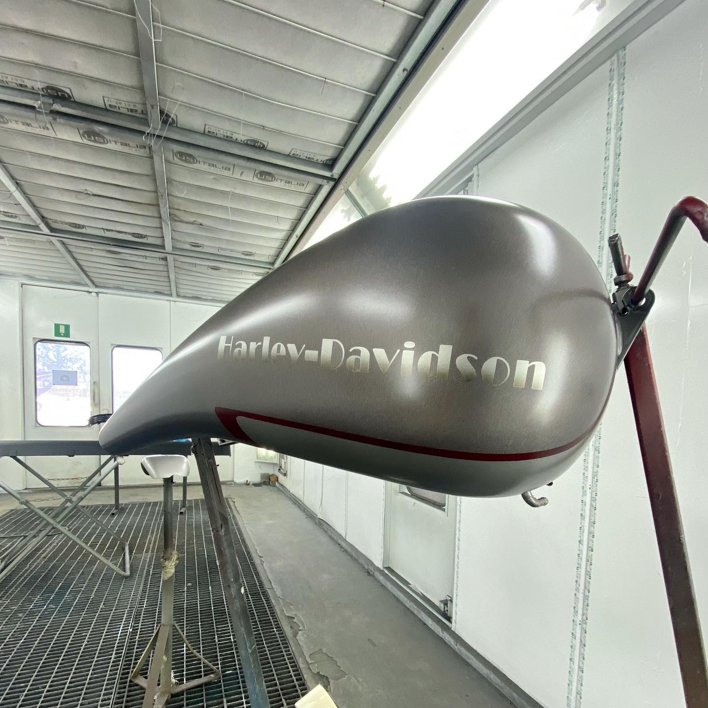 Offre lui une petite beauté pour Noël 🎄et profites-en aux beaux jours 😎
Le département Moto de la Carrosserie des Berges bichonne votre deux-roues 🏍
Carrossier partenaire @harleydavidsonvs
#bergession #harleydavidson #harleydavidsonvs #ridder #valais #sion