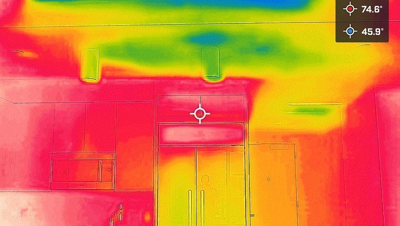 AC duct leaking at the ceiling in a brand new condo. Thermal image shows it so clear but the naked eye 👁 it’s impossible to detect.