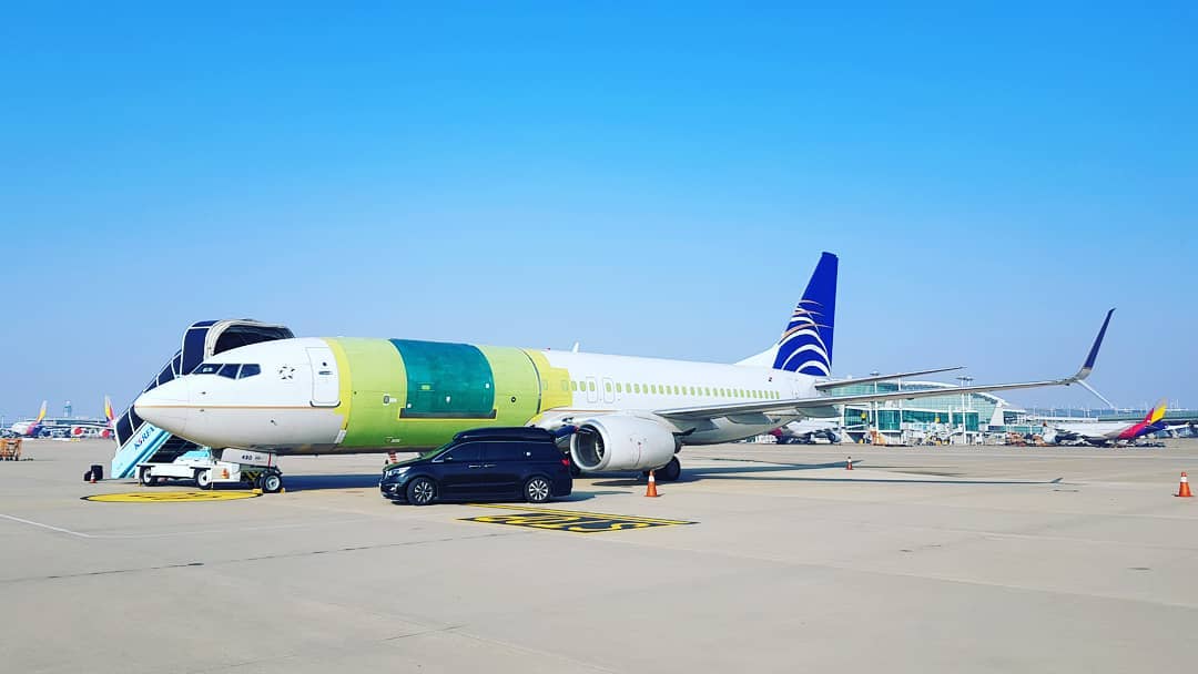 We've seen a lot of aircraft coming in and out of China for cargo conversion over the past year.
It was interesting to see an aircraft for the first time that was post-conversion and pre-paint.
This operator has opted to paint their own fuselage, so we got a nice insight into what happens when a passenger aircraft finds its second life as a cargo aircraft.
#infinitejetkorea #planexecution #groundhandling #airportlife #fbokorea #fboseoul