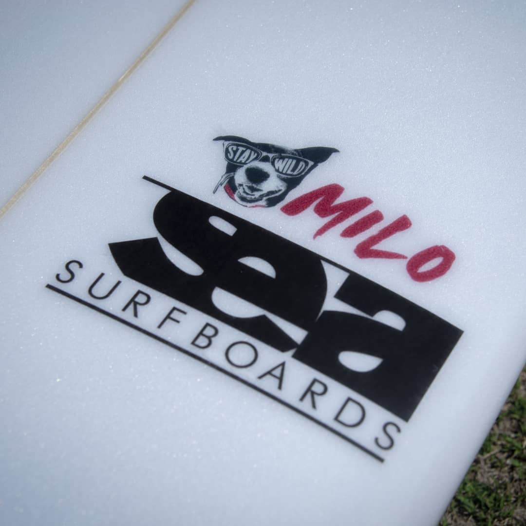 NEW Model - MILO -
Designed after my dog's name because it looks a lot like him, short and wide, aimed at the surfer who wants a bit more forward volume to catch waves but doesn't want to sacrifice performance. The tail is wide for a small wave glide, with a bottom that has a flat entry to the concave V for quick rail-to-rail transitions. Experienced surfers can ride this board 3-6 inches lower. Stay Wild and have fun with Milo.
.
.
.
.
.
.
.
.
#carbonkevlar #carbonfiber #shapers #surfboards #surfboard #surfing #australia #noosa #noosaheads #surf #surfboardshaper #shape #shaping #kangarooislandaustralia #adelaide #discoverqueensland #discoveryaus #discovery_noosa #portelliot #xtremesports #middleton #design #melbourne #coolumbeach #sea #waves #sun #sunshinebeach #goldcoast
#surfgoldcoast