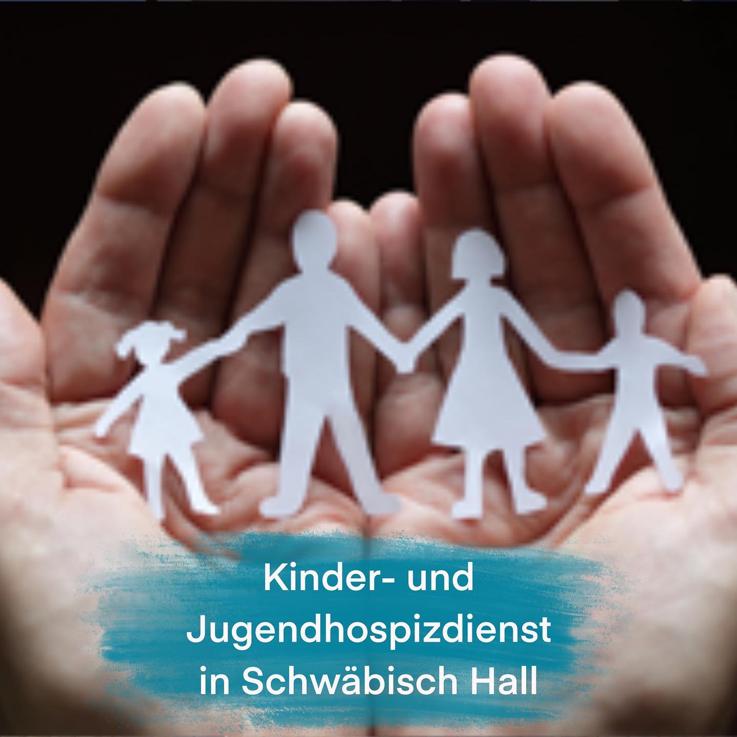 JAAAA 𼳠Gutes tun - Heute: Spendenempfängerđ°Teil 1 von 2
Zugegeben: 2021 war nicht das beste Jahr. Auch wir konnten viele Aktionen nur in abgespeckter Form durchfĂźhren bzw. mussten einige Ideen komplett auf 2022 verschieben. In manchen Momenten dachten wir âes ist unmĂśglich dieses Jahr etwas auf die Beine zu stellenâ. Aber ey - manchmal sindâs an einem Tag die Kleinigkeiten, doch aufâs Jahr gesehen kommt was groĂartiges dabei raus!
So konnten wir zum Ende des Jahres fĂźnf Institutionen raussuchen, die wir mit einer Spende unterstĂźtzen. đ
Heute stellen wir euch die ersten drei kurz vor:
đ§ Kinder- & Jugendhospizdienst SHA (Verein)
UnterstĂźtzen Familien in Zeiten von Krankheit, Sterbens & Trauer
âĄď¸ https://www.kinderhospiz-sha.de/
Spendensumme: 2.500âŹ
đŤ Kaywaldschule Lauffen
Sonderpädagogisches Bildungszenteum mit den FÜrderschwerpunkten auf geistige, kÜrperliche & motorische Entwicklung
âĄď¸https://www.kaywaldschule.de
Spendensumme: 1.000âŹ
𤚠Straku Heilbronn
Das erste inklusive StraĂenkunstfestival; Menschen mit & ohne Behinderung sind Teilnehmer, Helfer & Zuschauer & rĂźcken in dieser Gemeinschaft zueinander
âĄď¸ https://straku-festival.com/heilbronn/
Spendensumme: 1.000âŹ
Demnächst folgt Teil 2 đ
Wir sagen schon jetzt vielen Dank, an all die lieben Menschen, die dazu beigetragen haben, dass wir freudestrahlend spenden konnten. đ¤
Auf ein gutes Jahr 2022! đ