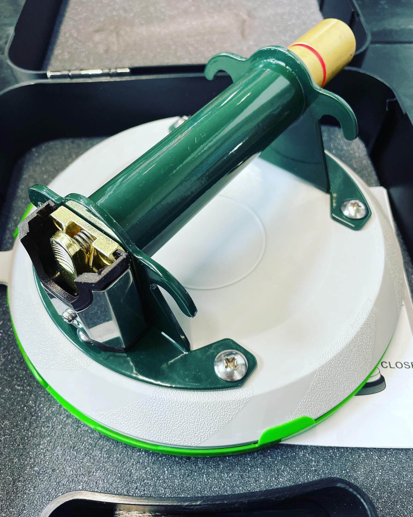 New 8” metal handle suction! Grey rubber