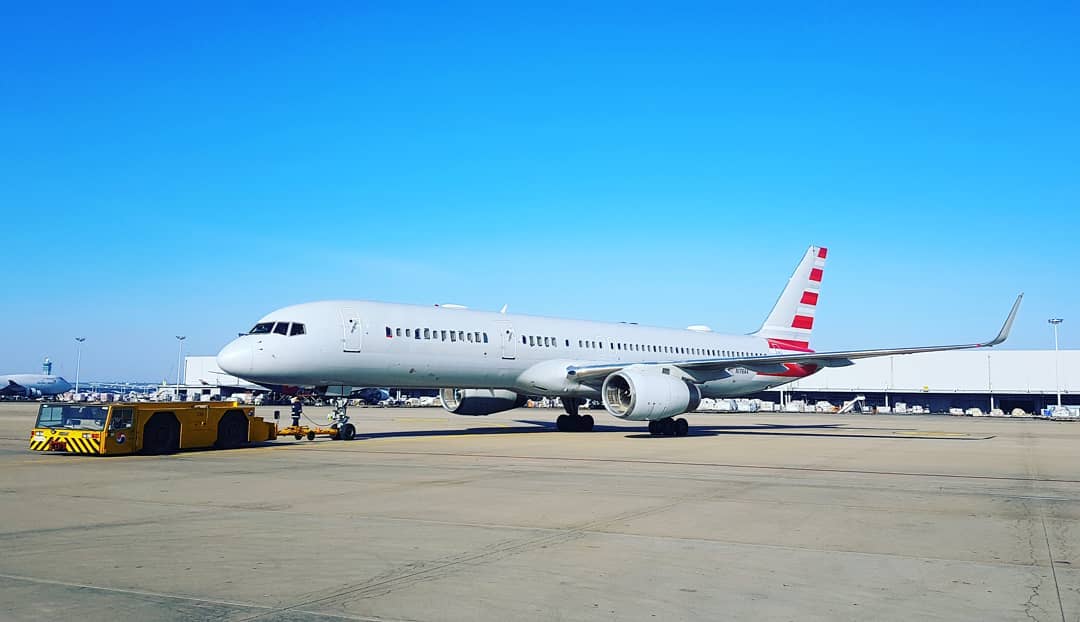 January was a month of firsts for IJK.
After our first B777 & A330, we successfully handled this B757 as it passed through from USA to China.
#infinitejetkorea #planexecution #groundhandling #b757 #fbokorea #fboseoul #공항 #항공기 #비행기