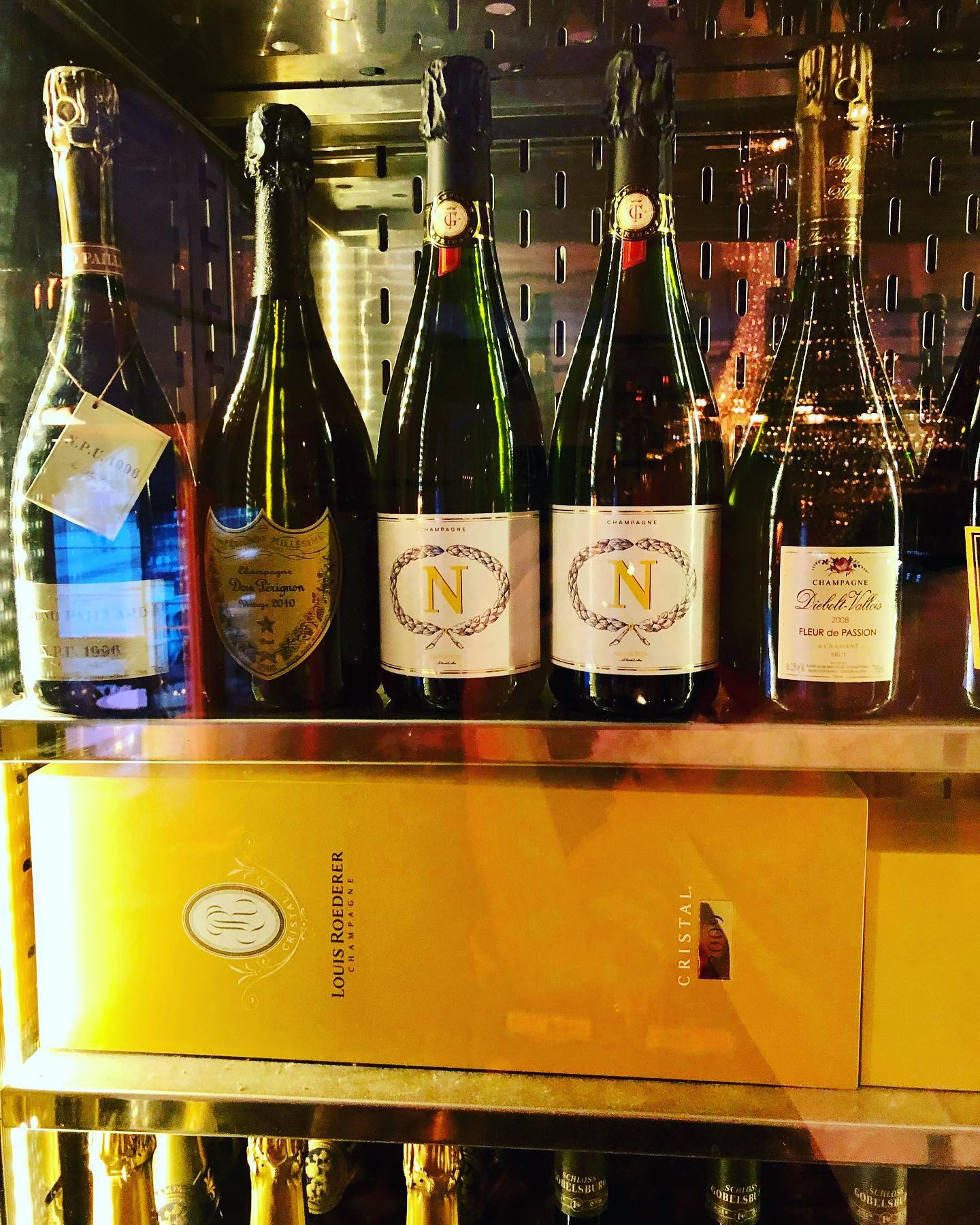 Champagne! So happy to see these beautiful bottles settle into their new home 🏡🍾🥂❤️
#champagne #home #homesweethome #personalisiertegeschenke
#likesforlike #followforfollowback #likeforlikes #personalizedgifts #happybirthday #wedding #weddingday #weddinggift #weddinggiftsidea #birthdaygift #birthdaygiftideas #louisroederer #domperignon