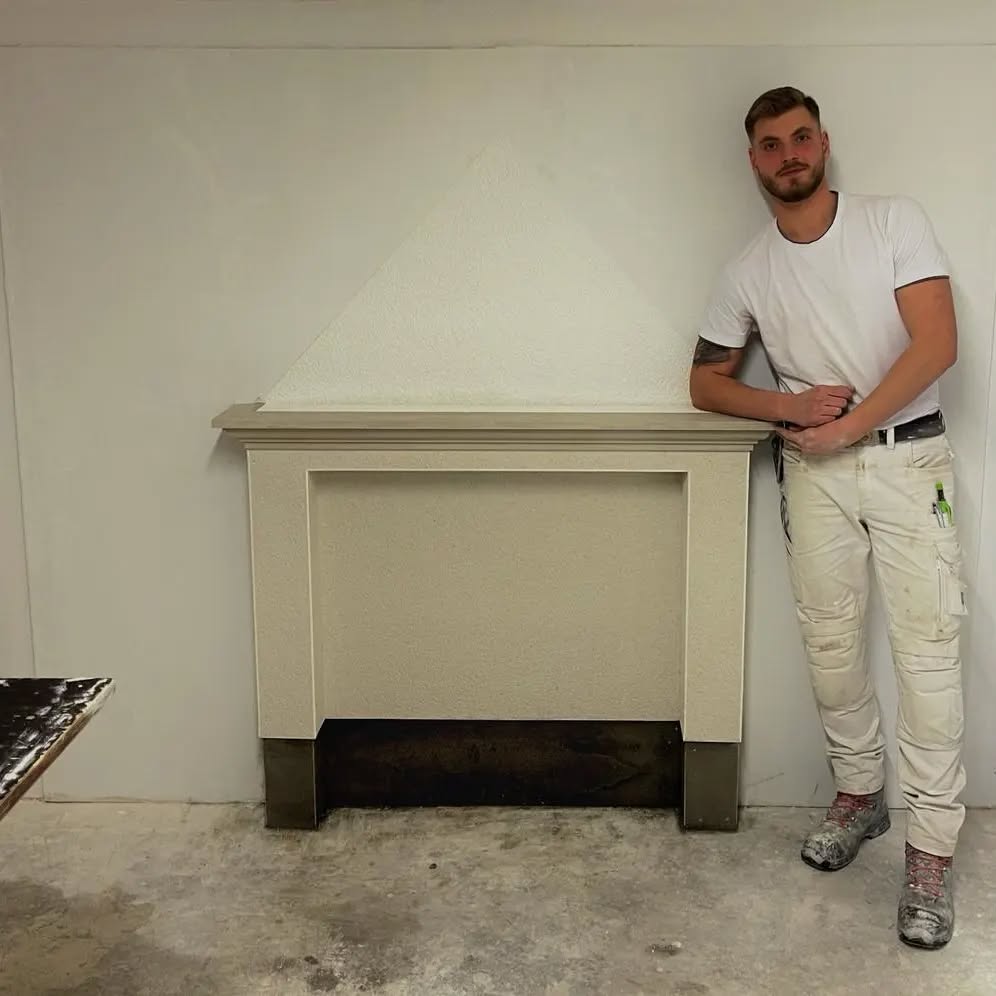 🔝📈👨🎓 Bestanden!! Wir gratulieren unserem @niko__koch zu seiner hervorragenden Leistung in der Gesellenprüfung im Stuckateurhandwerk. 🧱📐 Tolle Leistung, wir sind stolz auf Dich!! 🥳 #herzlichenglückwunsch
#TheoundGuidoHesse #StuckgeschäftHesse #DeinStuckateurInOlpe #stuckateur #verputzer #gipser #außenputz #innenputz #stuck #WeilIhrHausUnsWichtigIst #wirgebenIhremHauseinGesicht #handwerk #teamarbeit