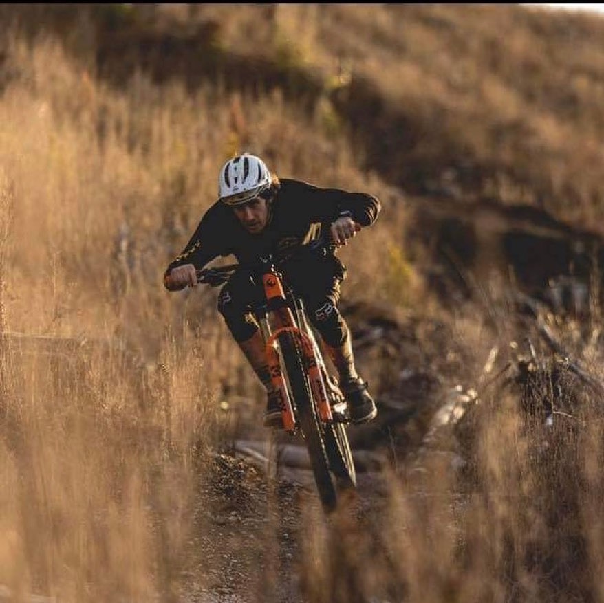 Fantastic results from three WT athletes at the Makara Peak Enduro yesterday! 3 wins in grade and the overall in mens. Proper training makes you FAST. Top work team 👊👊
@jesse_cseh
@gazzasaurusrex
@tomferlei