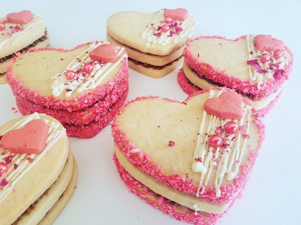 Do you like Alfajores ? Here we have the “Stacked heart Alfajore” which is still a short bread cookie stacked on its self three times with two layers of dulce de leche and coconut shaving around the edges