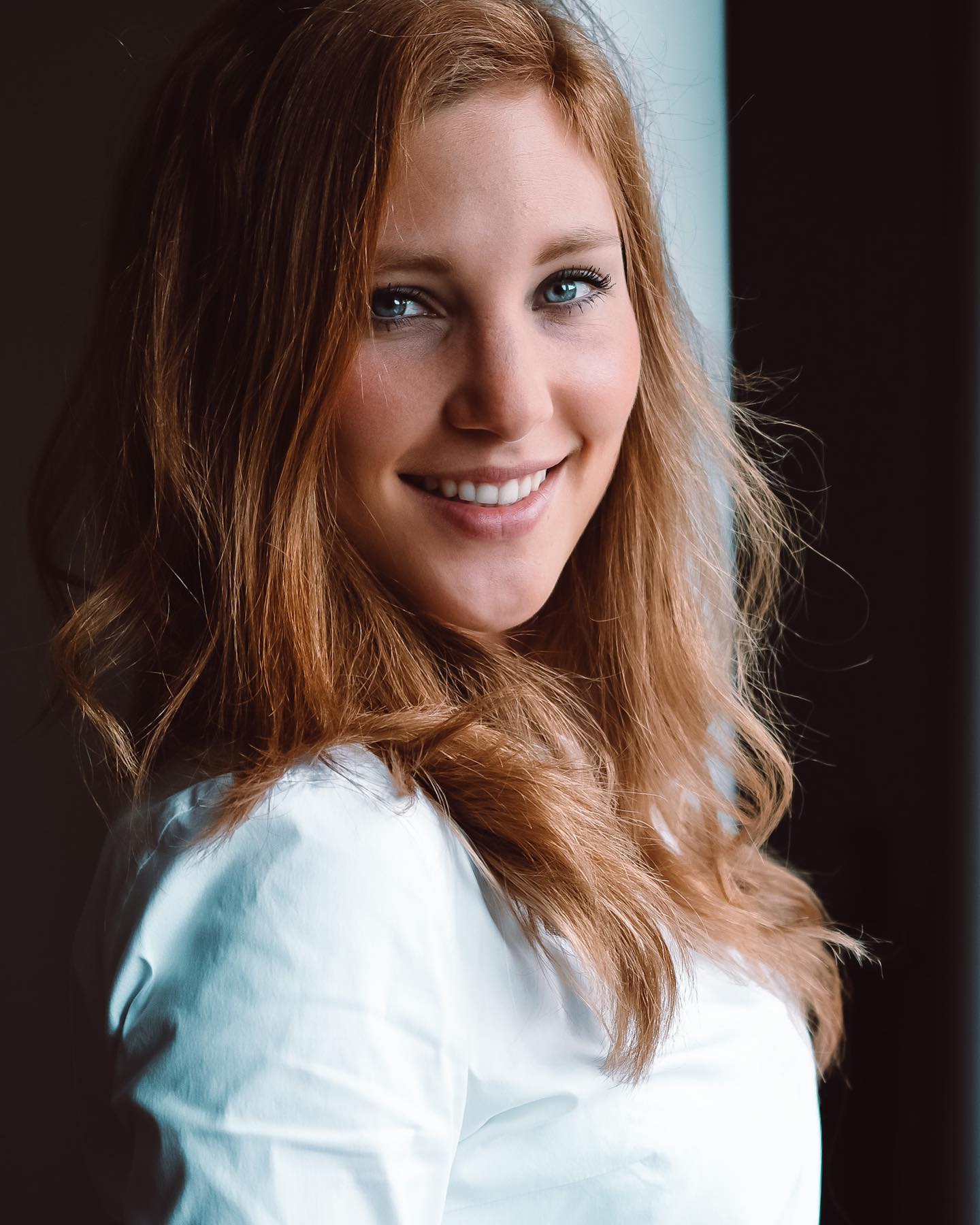 Gibt der Autopilot den Takt an? Ist das Hamsterrad aktiv? Zieht dein Leben an dir vorbei? So geht es vielen! Ich bin der Überzeugung, die Zeit des Wartens und Hoffens, dass es irgendwann anders wird, ist vorbei. Jetzt wird es Zeit, dein Leben selbst in die Hand zu nehmen - aktiv zu werden, zu handeln und vielleicht zu verändern! Bist du bereit in den „Driver Seat“ zu wechseln? Was packst du konkret noch dieses Wochenende an?💭