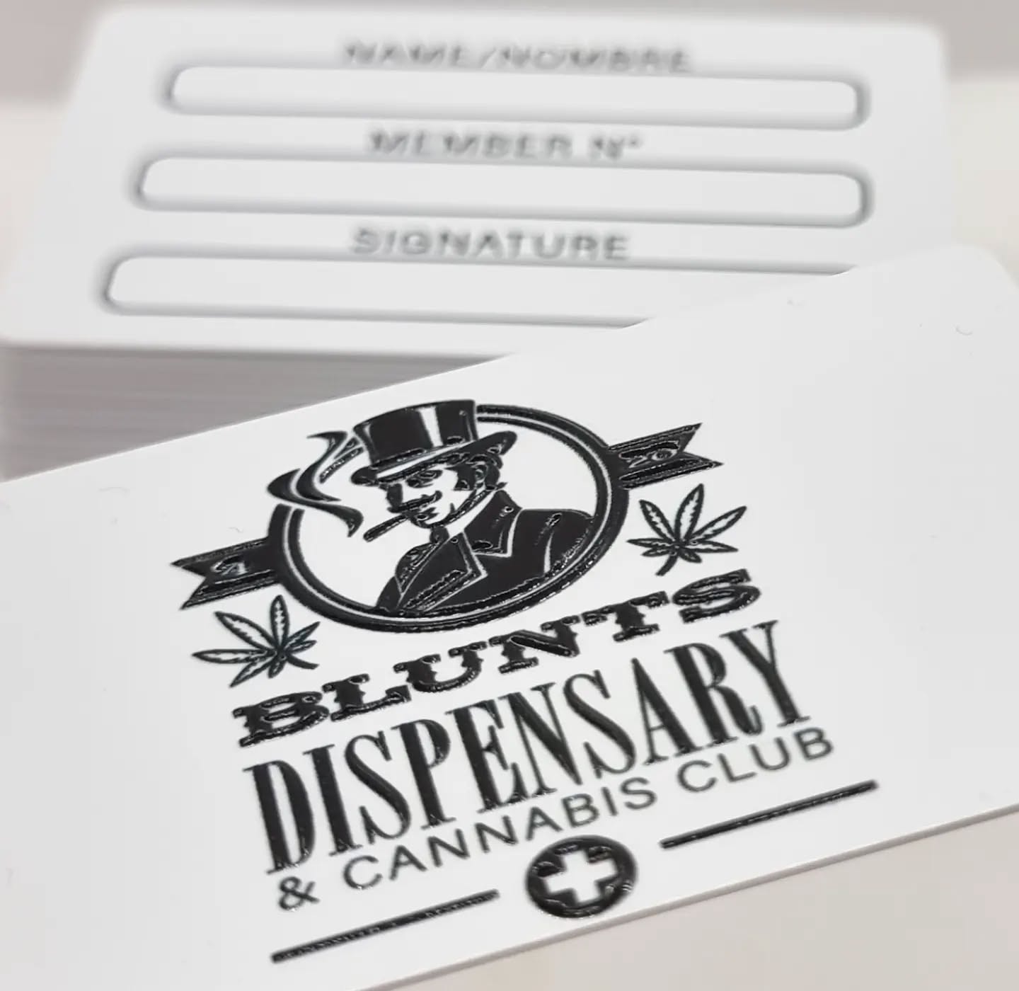 Pvc cards with embossy effect, make it yours!
๐ WWW.TRAPHOUSESTICKERS.COM ๐
#merchandising #merchandise #custombusinesscards #directprint #traphousestickers #customizedproducts #pvccards #pvccard #membershipcard