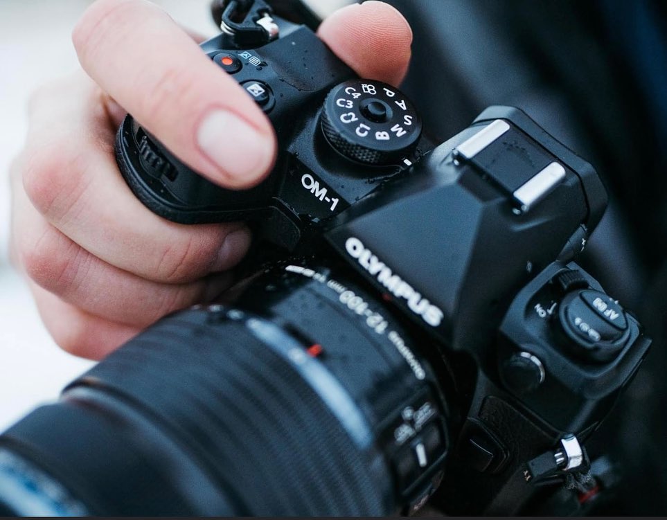 Phone rings - Hey wes its chris here.
Me : hey man whats up?
Chris : wanne follow me in Norway for @olympus? They have a new camera we can try out.
Me : dude I’m already on my way 🏃♂️🛩🚅🚁🛸🦼
#olympus #chriseyrewalker #norway #lofoten @omsystem.cameras
Pics : @ashleyjoannaphoto