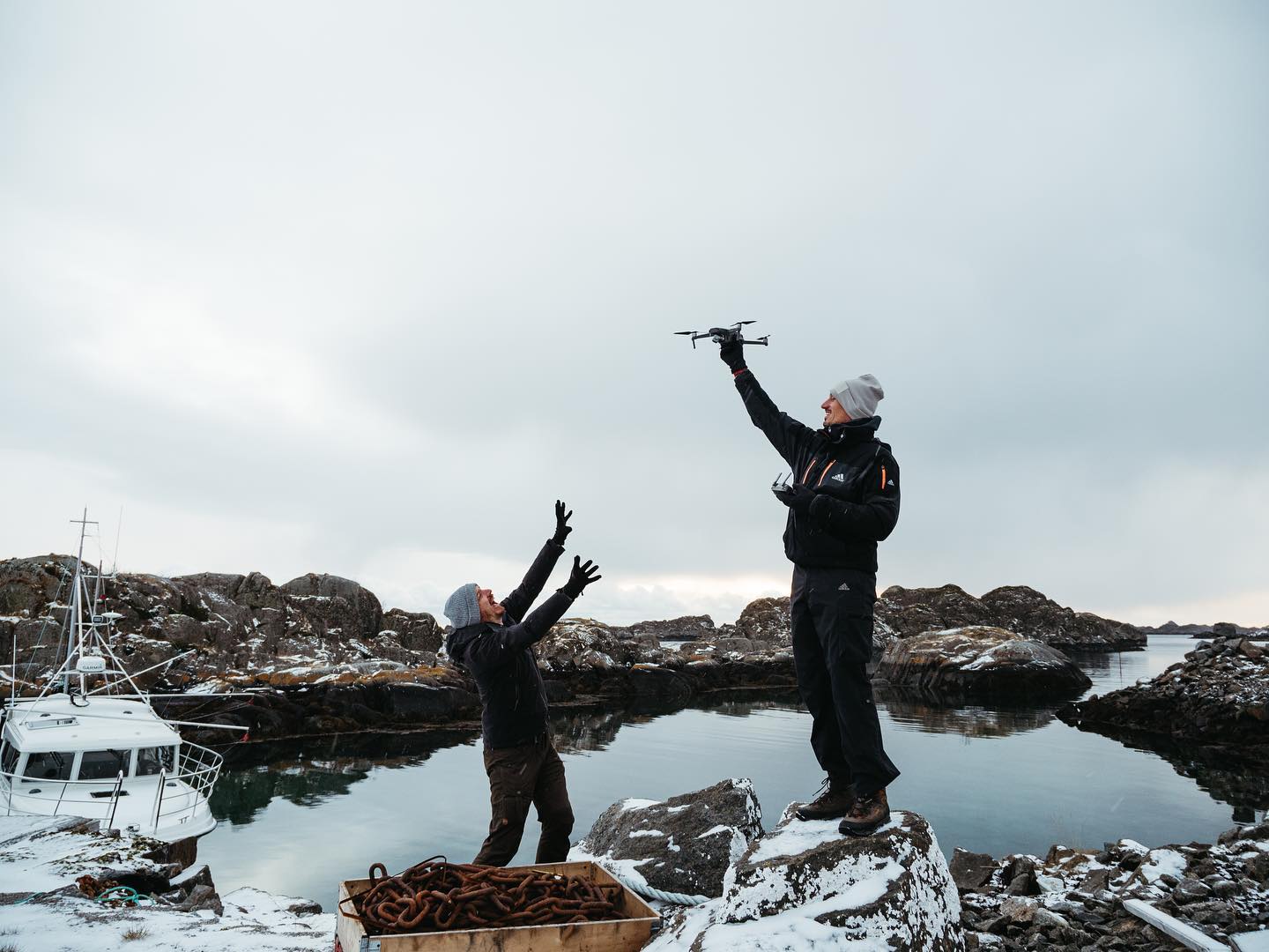More pictures from our Norway adventure for @olympus #omsystem #defythemoment #om1
@chriseyrewalker - @qajaqristian @omsystem.cameras
📸 @ashleyjoannaphoto
