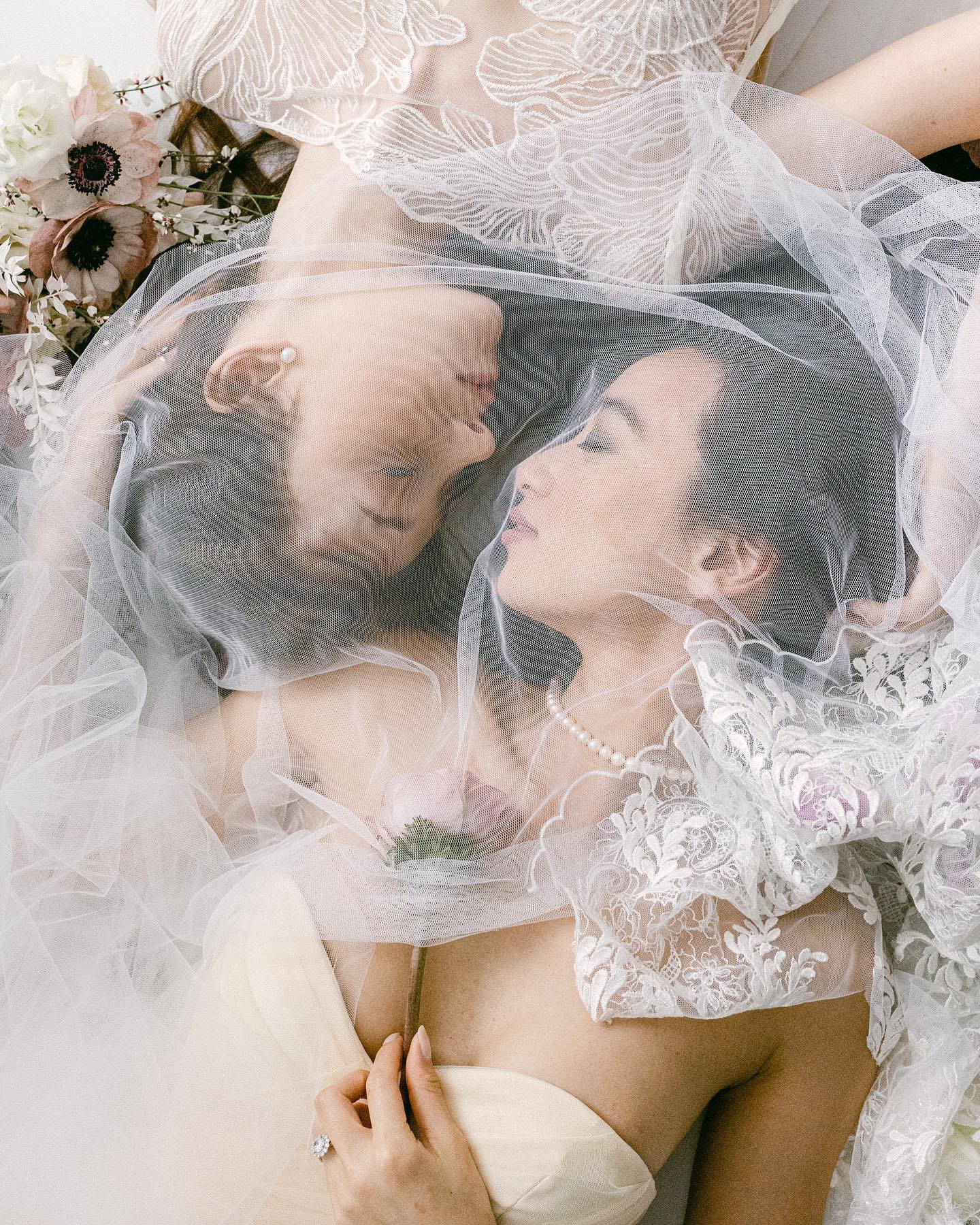 🌸🌸🌸
WS @christophe_serrano_wedding
@marionferacreation
@sogayler
@mathildabarret
@ladymariewu
.
.
#provencewedding #fineartweddings #weddinginprovence #mariageromantique #fineartweddingphotographer #fineartcuration #frenchwedding #frenchrivierawedding #weddingphotographer #photographemariage #mariagecotedazur #weddingplanner #editorialphotography