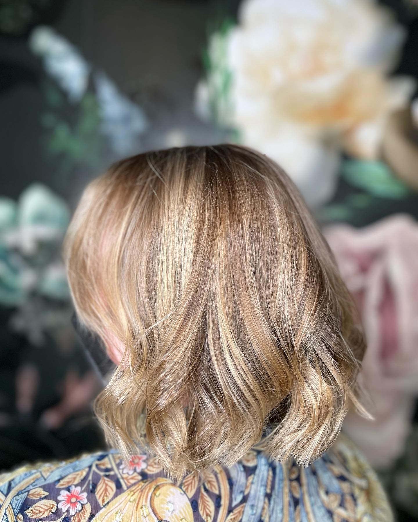 Liebe Kopfkünstler Freunde, wir danken euch für euren Support!
Auf Grund der hohen Terminanfragen, haben wir aktuell einen Neukundenstopp! Sobald wir wieder Kapazitäten haben, geben wir euch Bescheid!❤️ @the.amazing.amy #hairdresser #hairdresserlife #hairdressermagic #hair #hairgoals #behindthechair #hairlove #pulsofbeauty #haircolor #lovemyjob #hairjob #berlin #köpenick #longhairdontcare #hairfashion #hairecare @olaplexdeutschland @olaplex @newflagpro @newflaggroup @marianilastockholm @pulpriothair @dysonhair @ghdhairde @urbanalchemyofficial