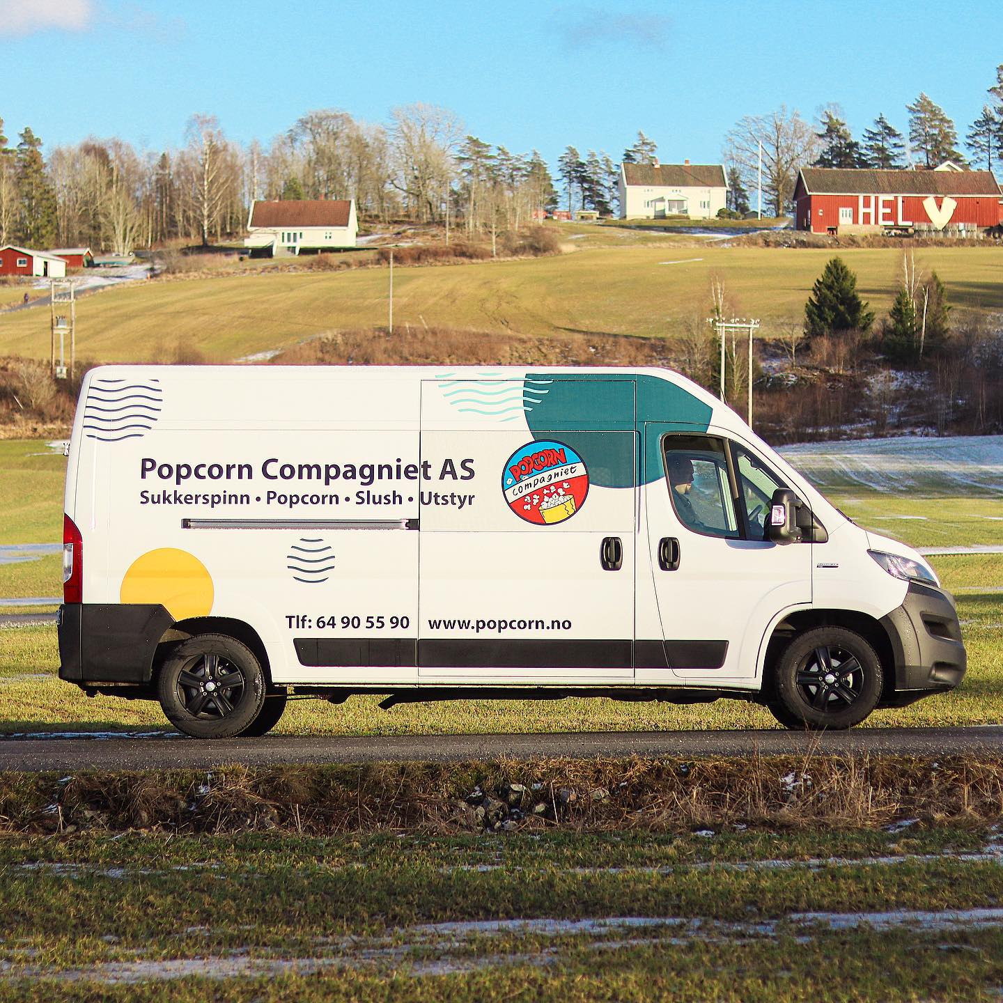 Vår nye popcorn-bil! 🍿🚚💨
#popcorn #rettpådøra #med #fiat