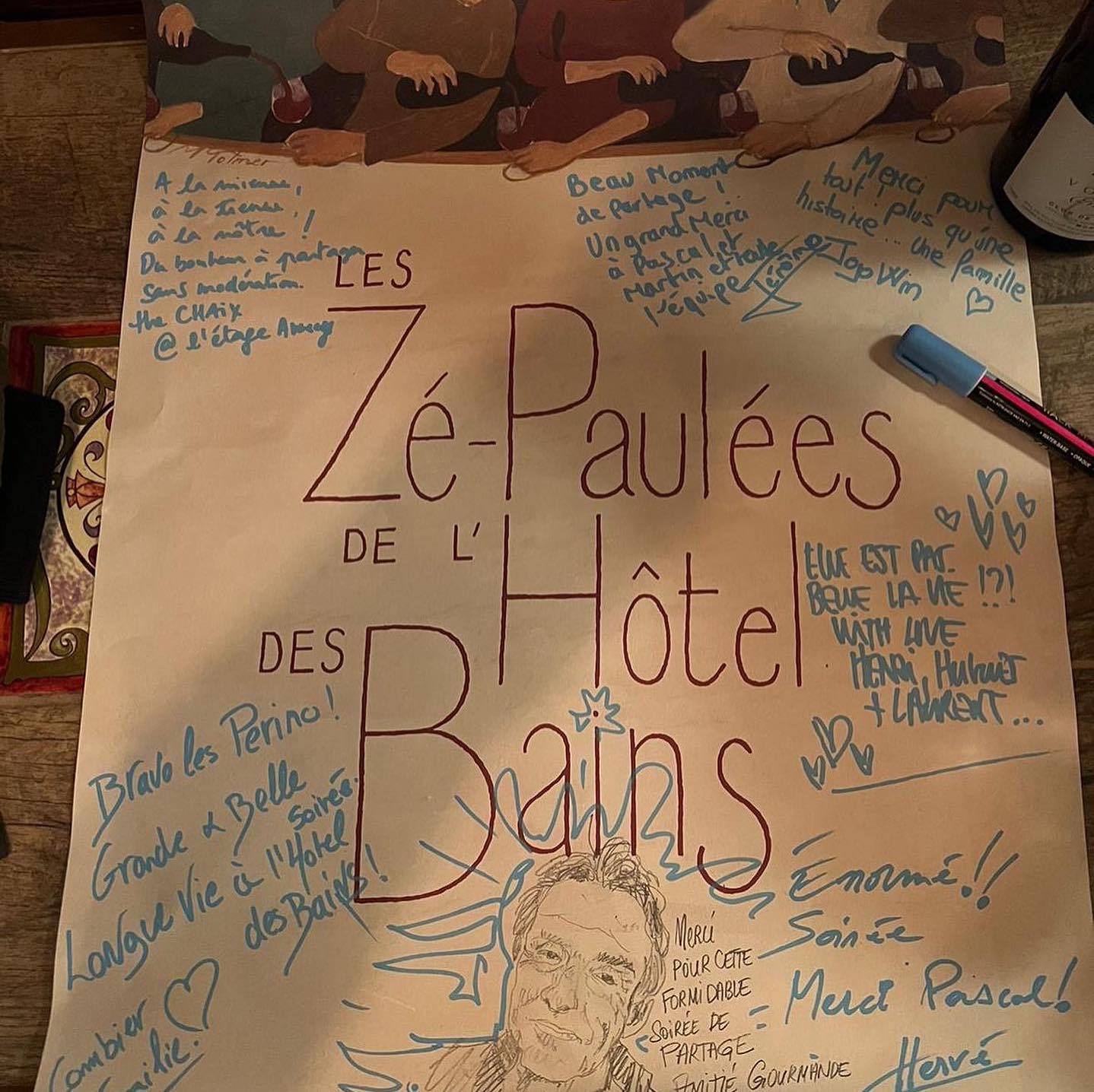 Retour sur un superbe moment de partages et de convivialité !
Les Ze-Paulées de l Hôtel des Bains ont fait leur retour après 2 ans de Covid !
Nous avions tous besoin de cette parenthèse joyeuse dans cette période tellement incertaine et sombre. Quel plaisir de se retrouver et de pouvoir partager ce moment hors du temps avec nos amis vignerons et nos fidèles clients. Beaux échanges, beaux flacons, en excellente compagnie.
Merci à tous les participants, à nos amis vignerons, sommeliers d’avoir répondu présents et à nos fidèles clients sans qui ces moments de partages n’auraient pas le même goût. Et merci à notre équipe pour cette soirée magnifique. @hoteldesbains.charavines
Merci également à nos amis de la chartreuse pour ces bon moments 💚
#winelovers #winesharing #paulee #lamourduvin #vin #winestagram #hoteldesbainscharavines #chartreuse #rodolphedemougeot #chantallescure #taupenotmerme #jeanmichelchartron #eymintichoux #domainebott #domainecombier #linfernalwine #chateauledevay #clientsheureux #partage #convivialité #happiness #merci