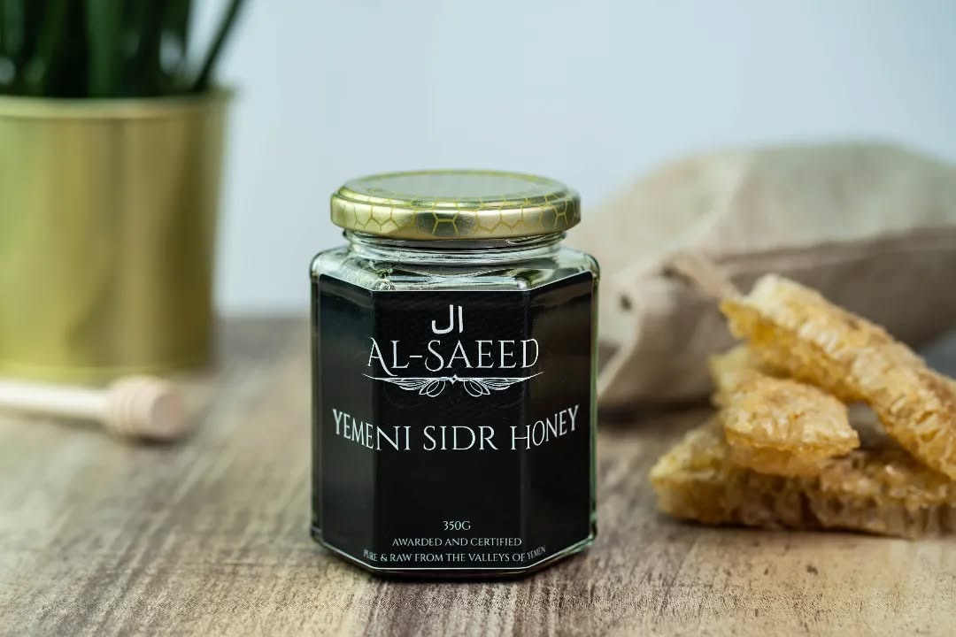 Show me the Honey šÆš!
.
.
.
.
.
.
.
.
.
.
.
#alsaeedco #health #beauty #blackseedoil #honey #yemenisidrhoney #sidrhoney #sunnah #food #organic #pure #sale #honeysale #yemen #yemenihoney #ramadan #eid