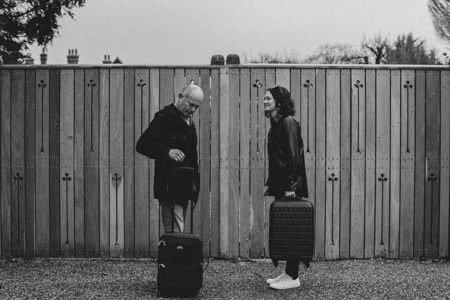 Another great BTS photo from @jia_visuals ✨
(I promise they're in costume and not just arriving to set😅)
#costume #costumedesign #costumedesigner #shortfilm #blackandwhitefilm #blackandwhitecostume