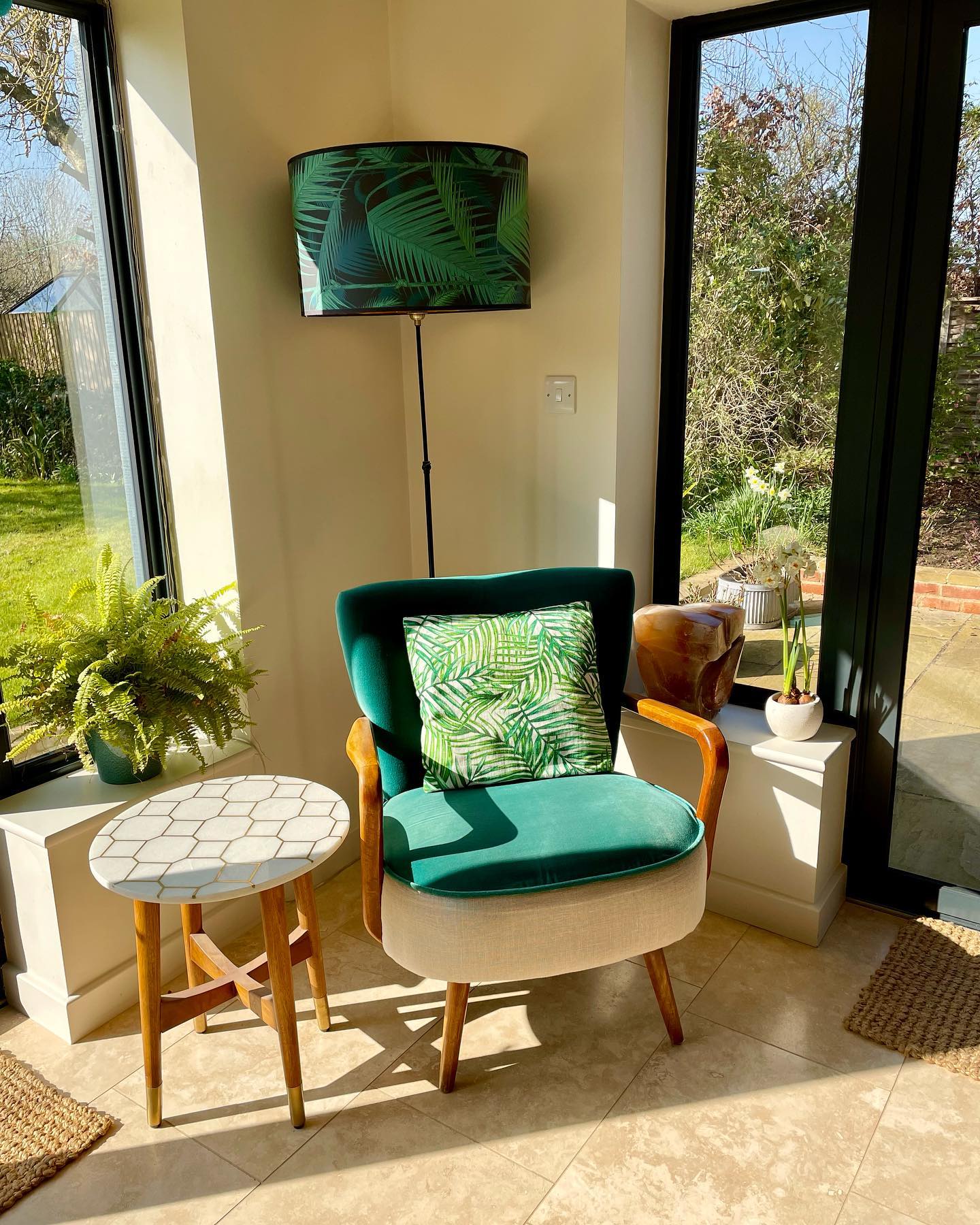 The sun is shining and I’m off to the New Forest for the weekend to celebrate my oldest friend’s big birthday. Happy days! ☀️
#interiorswriter #propertywriter #copywriter #interiorsjournalist #contentwriter #copywriting #interiorscopywriter #interiordesign #designinspo #interiorinspo #interiors #luxuryinteriordesign
#interiorsblog #homeinteriors #homeinspiration