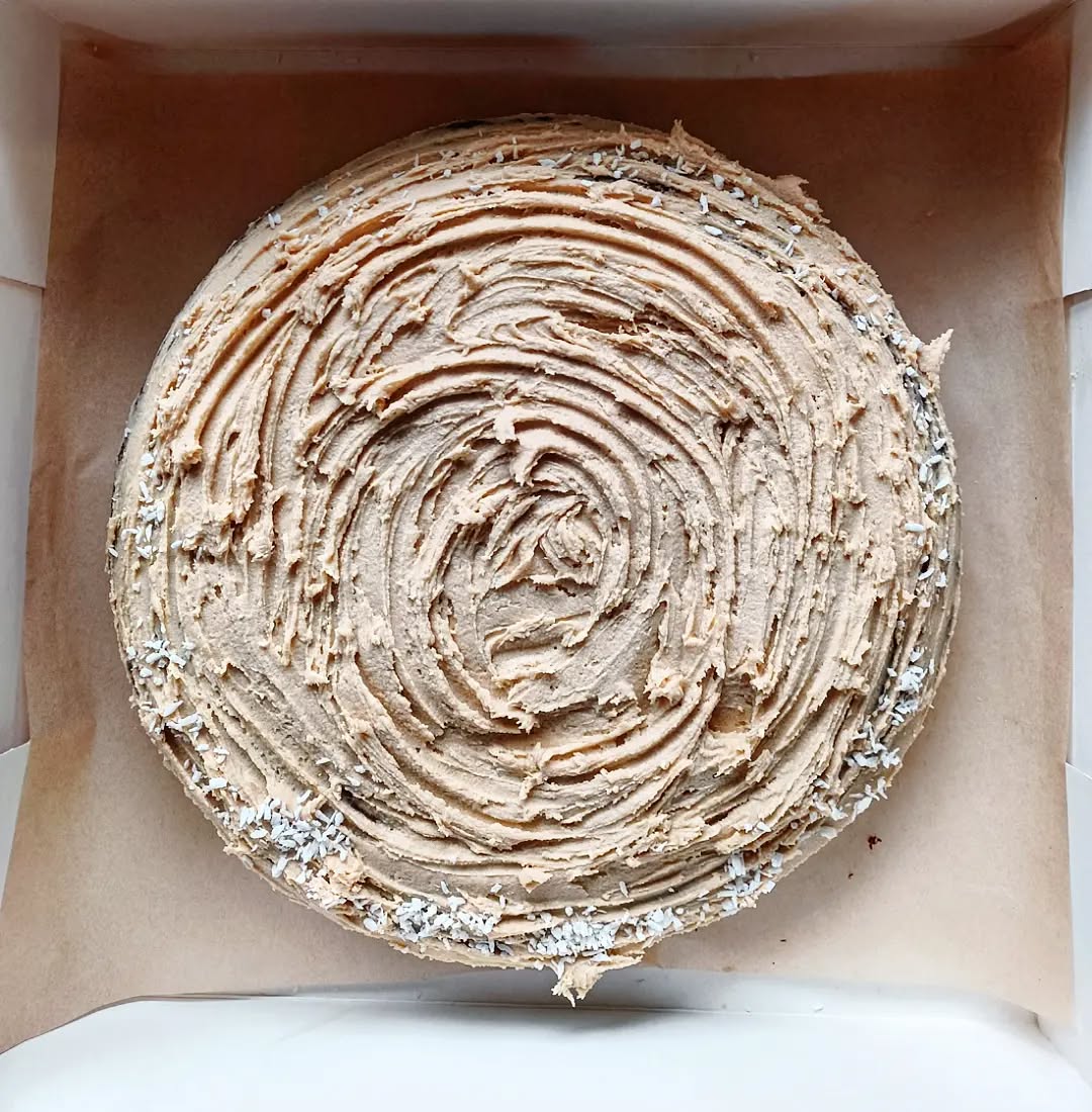Vegan & Gluten free Carrot cake with peanut butter frosting went down an absolute treat with my lovely guests for afternoon tea yesterday ! 🍰🥳❤ #freefrombaking #carrotcake #afternoontea