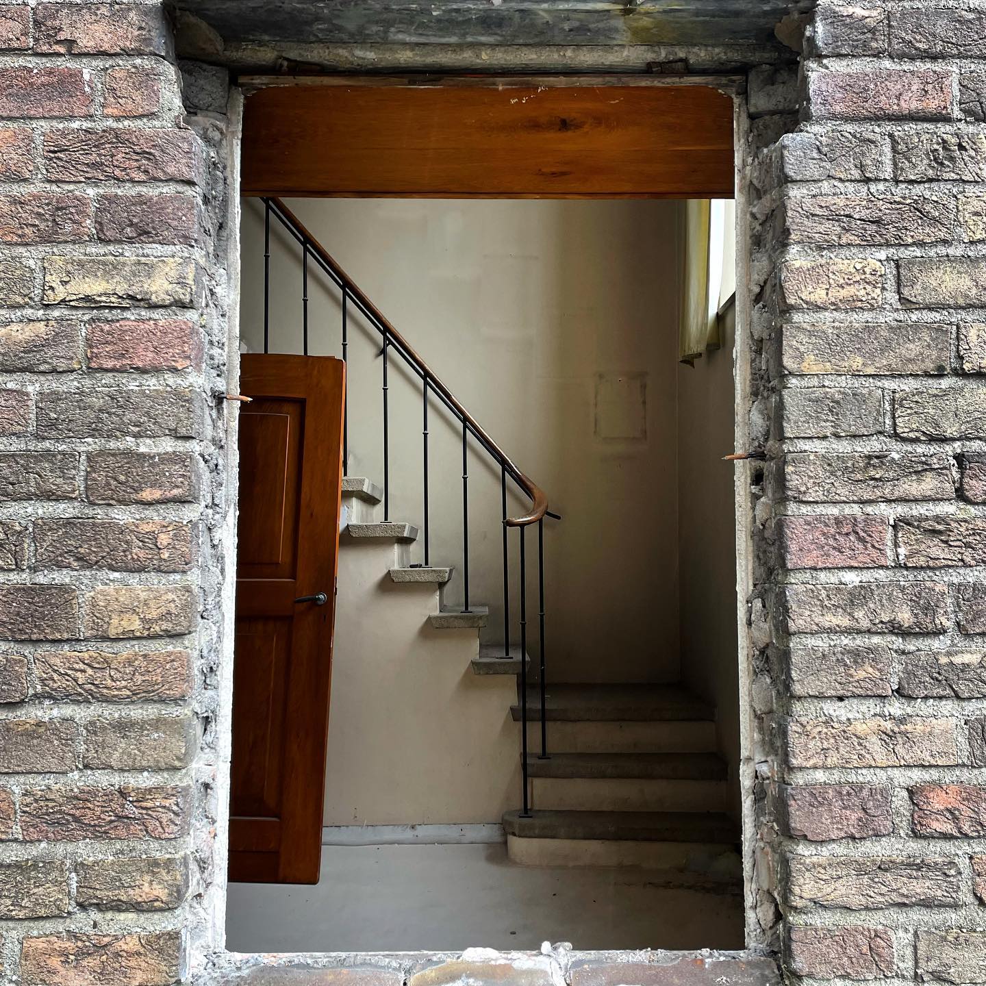 Finally started with the work of an magnificent place!
#church #oostburg #design #monument #windows #architecture #magnificent #interiordesign #interior #designer #holy #inspire #realestate #property #living