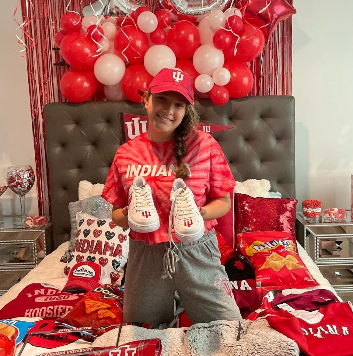 Repost from @natalieblake03 with her IU customs!! Get your own pair now for any school🥰
#collegeszn #customs #nikeairforce1 #nike #customshoes #customsneakers #indiana #iu #hoosiers #bedparty