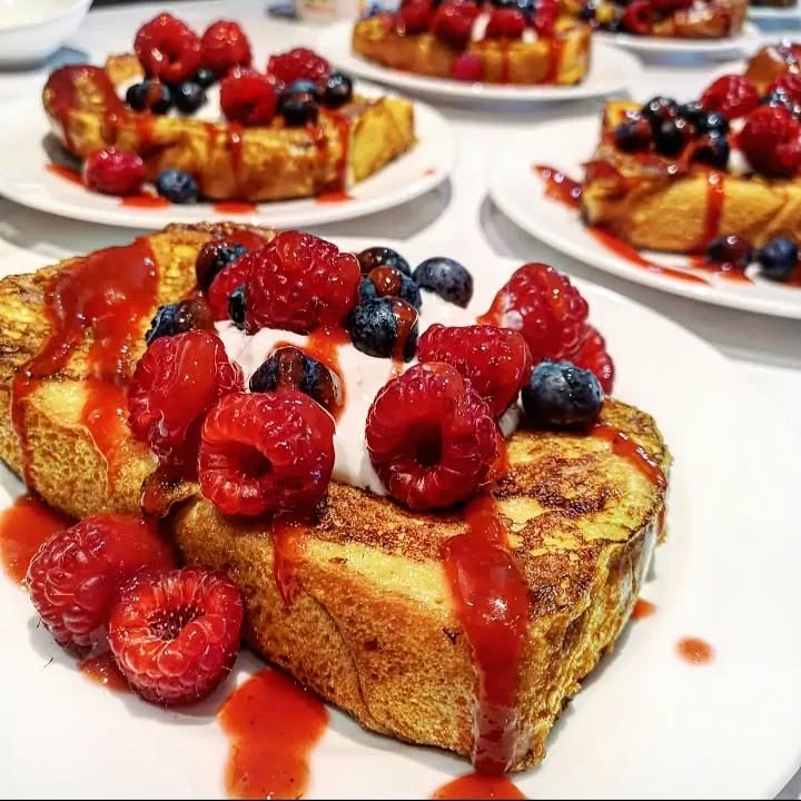 And just like that the winter season is almost over and spring time is on it's way (hopefully the sunshine too ☀️).
So that means recipe testing time 👩🍳🍴 thanks for all my lovely lovely guests this winter, you guys were all amazing 🙌❤ #happychef #chefadomicile