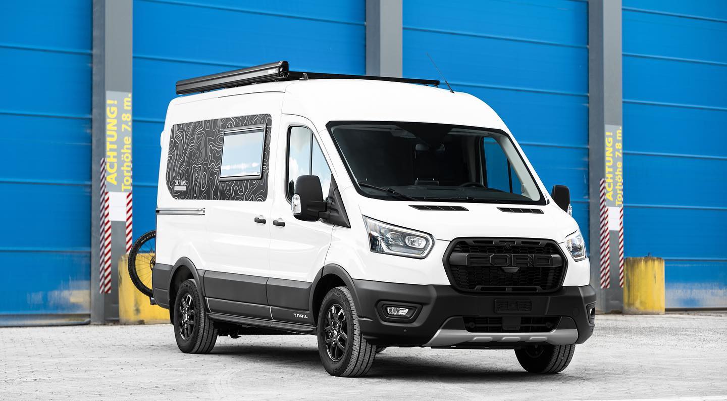 Perfekt zum Saisonstart darf ich mein neustes Werk präsentieren🙌🏼
Weitere Bilder und Angaben zum Ausbau kommen demnächst🥳
#forsale
big thank to 📷 @andographie ❤️
#ford #fordtransittrail #bike #enduro #canyon #spectral #camper #campervan #camperlife #vanlife #new #conversion #build #vanbuild