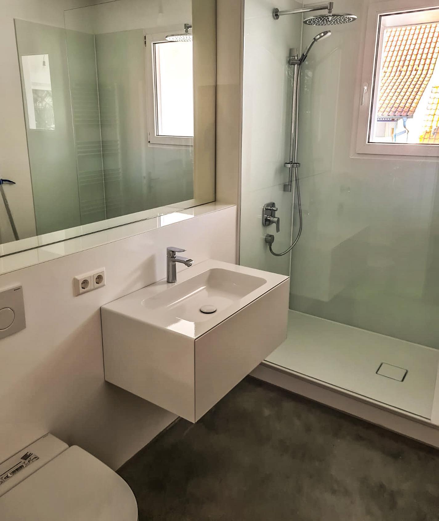 Home 💙
•
•
•
#bäderarchitektur #badezimmer #neuesbad #konstanz #konstanzhandwerk #wohlfühloase