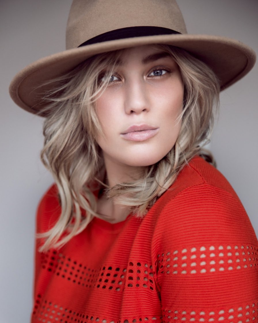 Old but gold 🥇 mit der Lieben @fine.bauer 🤍
Make-up und Haare von mir 💄👩🦳
#portraitphotography #portrait #model #modelshoot #karlsruhe #finebauer #julianapaulosphotography #beauty #photoshooting #shooting #fotoshooting #fotograf