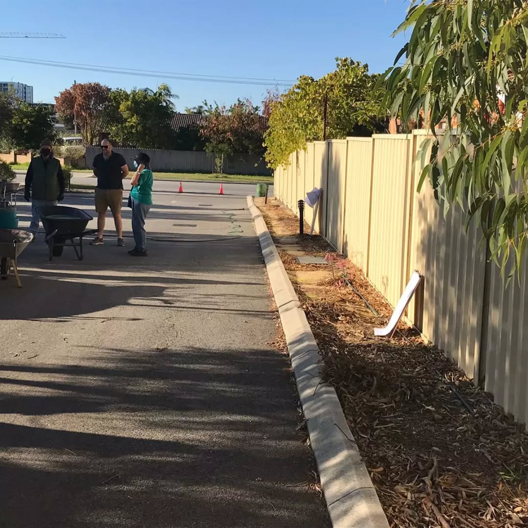 What a morning yesterday... Here's some before, during, and after photos of establishing the garden down the West driveway. 60 plants went in - 30 eremophila silver flame, 15 red kangaroo paw and 15 yellow paws. Thanks to the team for such a big effort. Glory to God in the highest!
#saintmichaelandallangels #anglicanparishofcanning #anglicandioceseofperth #godsgarden #eremophilanivea #kangaroopaw #gardening #churchgardens
