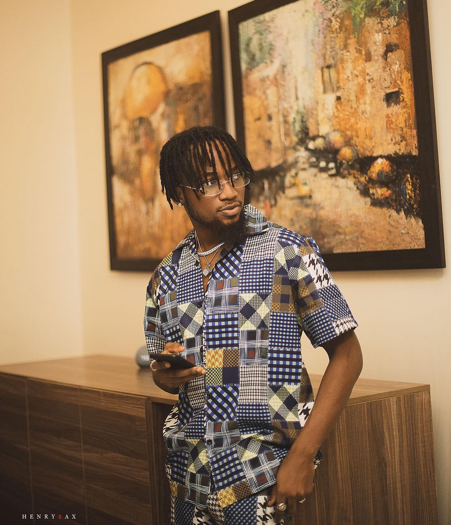 Been a while fam,y’all good?? 🤎🍫
.
.
Last slide
📸 @henrysax_vip_
👕 @dimahstores_male