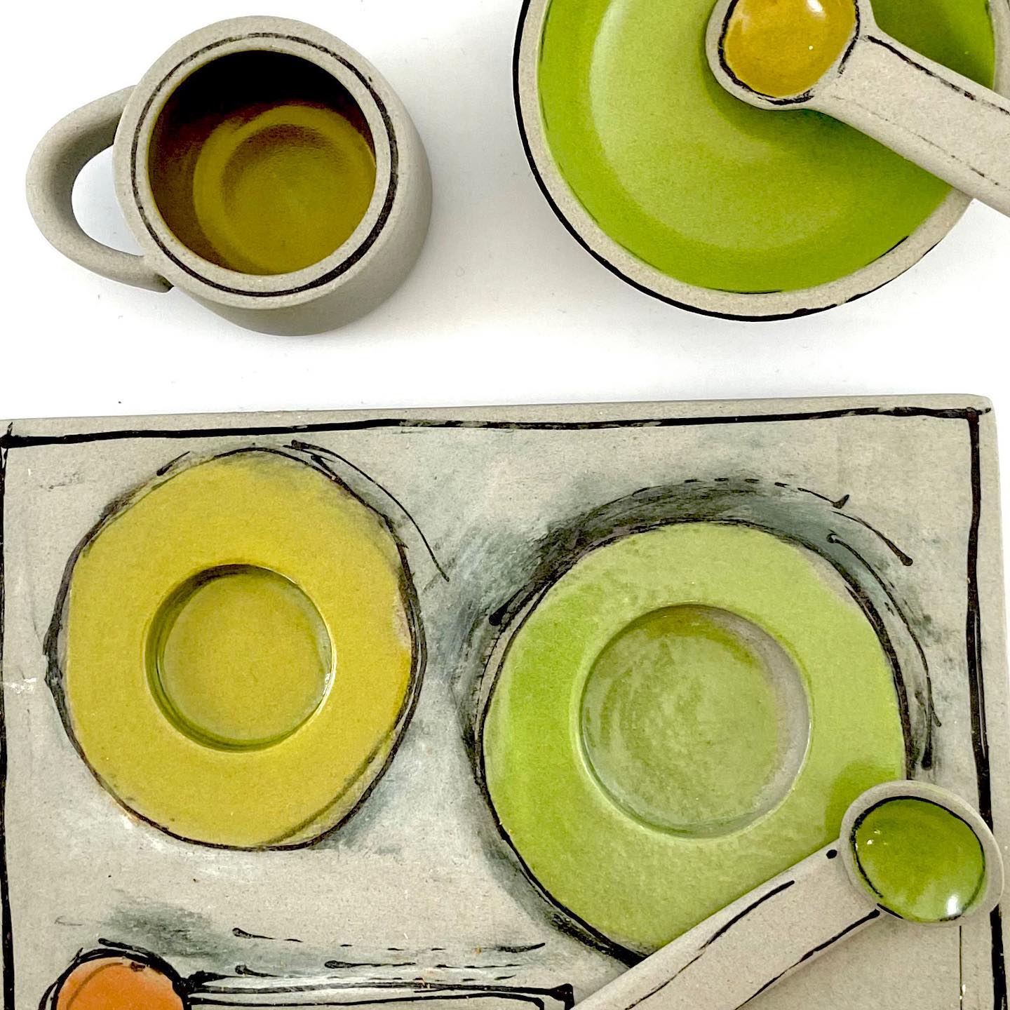Drawing Slab for Breakfast with egg cup, condiment bowl and spoons. @makesouthwest #creativeprocess #drawing #tableware #handbuilding #pottery #modernism #brutalistarchitecture #breakfast #painting #contemporaryart #designermakeruk
#handmade #kitchenstyling #foodie #you foodstyling #brutalistinspiration #contemporaryart
#handmade #kitchenstyling #brutalceramics #handmadeinwales #famfamily @find.amaker