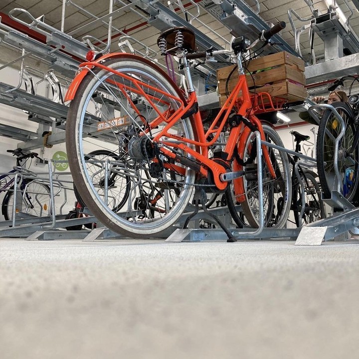 Nachhaltig? Nachhaltig! Nicht (nur) in Zukunft, sondern jetzt! - #Lehrlinge von @asfinag.at, @greinerag / @greiner_ausbildungszentrum, @nespresso.at und @salzburg_ag sammeln Eindrücke in ihrer Arbeitsumgebung. Ihr kritisches Auge: die Kamera ihres Smartphones. - Ausgewählte Bilder findest du unter #futurebfly.
Was fällt dir dazu ein? Schreib’ deine uns deine Gedanken in die Kommentare!
Sustainable? Sustainable! Not (only) in the future, but now! - #Apprentices from @asfinag.at, @greinerag / @greiner_ausbildungszentrum, @nespresso.at and @salzburg_ag collect impressions in their working environment. Their critical eye: the camera of their smartphone. - Please find selected pictures under #futurebfly.
What comes to your mind? Add your thoughts in the comments!
#smartphonephotography #smartphonephoto #smartphonepicsart #smartphonepics #smartphonefotografie #smartphoneart #sustainability #circulareconomy #austria #futurebfly #22bfly #ceosforfuture
Ein Projekt von @ceosforfuture und #22butterfly. | A project of @ceosforfuture and #22butterfly.