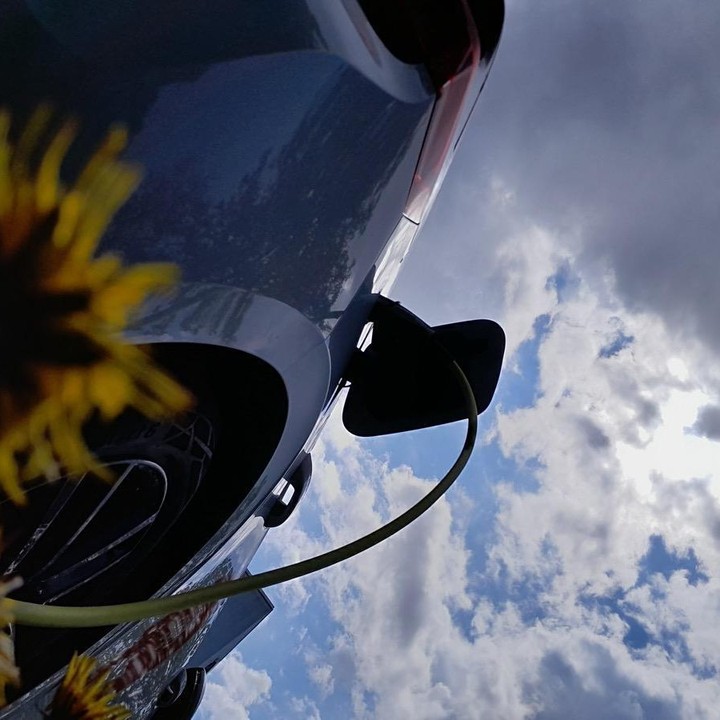 Nachhaltig? Nachhaltig! Nicht (nur) in Zukunft, sondern jetzt! - #Lehrlinge von @asfinag.at, @greinerag / @greiner_ausbildungszentrum, @nespresso.at und @salzburg_ag sammeln Eindrücke in ihrer Arbeitsumgebung. Ihr kritisches Auge: die Kamera ihres Smartphones. - Ausgewählte Bilder findest du unter #futurebfly.
Was fällt dir dazu ein? Schreib’ deine uns deine Gedanken in die Kommentare!
Sustainable? Sustainable! Not (only) in the future, but now! - #Apprentices from @asfinag.at, @greinerag / @greiner_ausbildungszentrum, @nespresso.at and @salzburg_ag collect impressions in their working environment. Their critical eye: the camera of their smartphone. - Please find selected pictures under #futurebfly.
What comes to your mind? Add your thoughts in the comments!
#smartphonephotography #smartphonephoto #smartphonepicsart #smartphonepics #smartphonefotografie #smartphoneart #sustainability #circulareconomy #austria #futurebfly #22bfly #ceosforfuture
Ein Projekt von @ceosforfuture und #22butterfly. | A project of @ceosforfuture and #22butterfly.