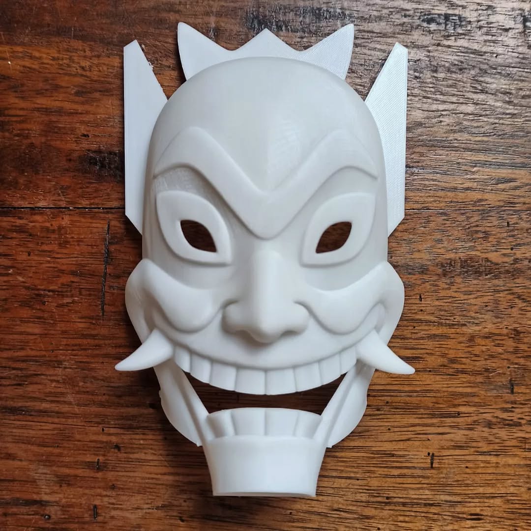 Blue Spirit Mask from Avatar
3d printed for a client by @3beeprinting
#avatar #bluespiritmask #bluespirit #mask #3dprintingservice #3beeprinting #nederland🇳🇱