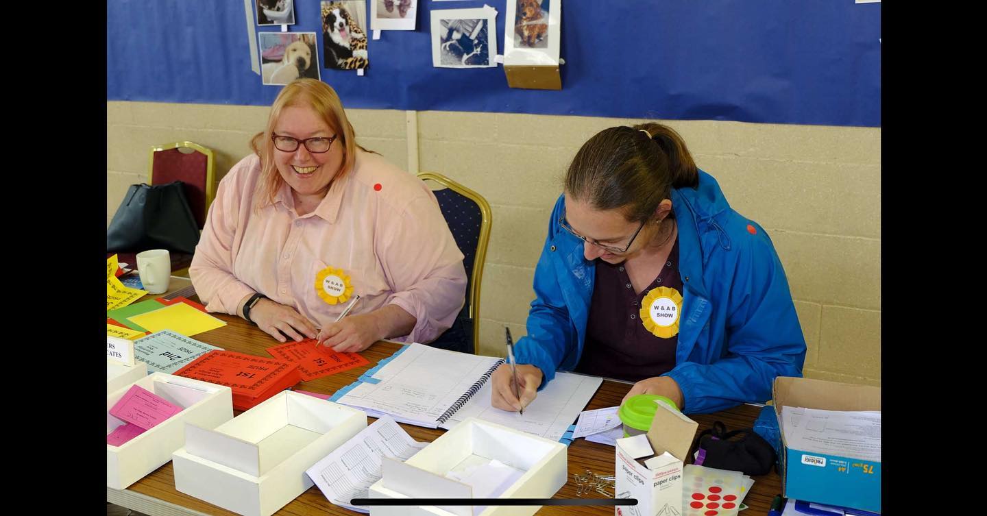 The Village show volunteers were kept very busy last year writing certificates for the winners!
#weaverham #weaverhamshow
#fruit&veg #VillageShow #Summer #Flowers #bees #community #judges #fun