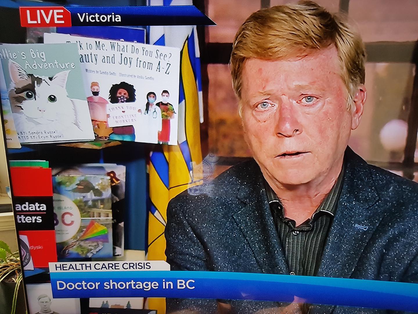 Look what’s on Keith Baldrey’s bookshelf…my book…Talk To Me, What Do You See? Beauty and Joy from A-Z. Thank you Global News!
#childrensbooks
#multiculturalbooksforkids
#diversity
#bipocauthors
#canadianauthor
