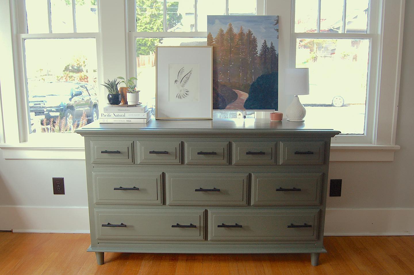 SOLD Commissioned piece again 😊 The green has been so popular and looks great with all hardware options! I just love giving old but well built dressers a more modern look 😍. Swipe for the before and see the full story at www.rachaelannart.com