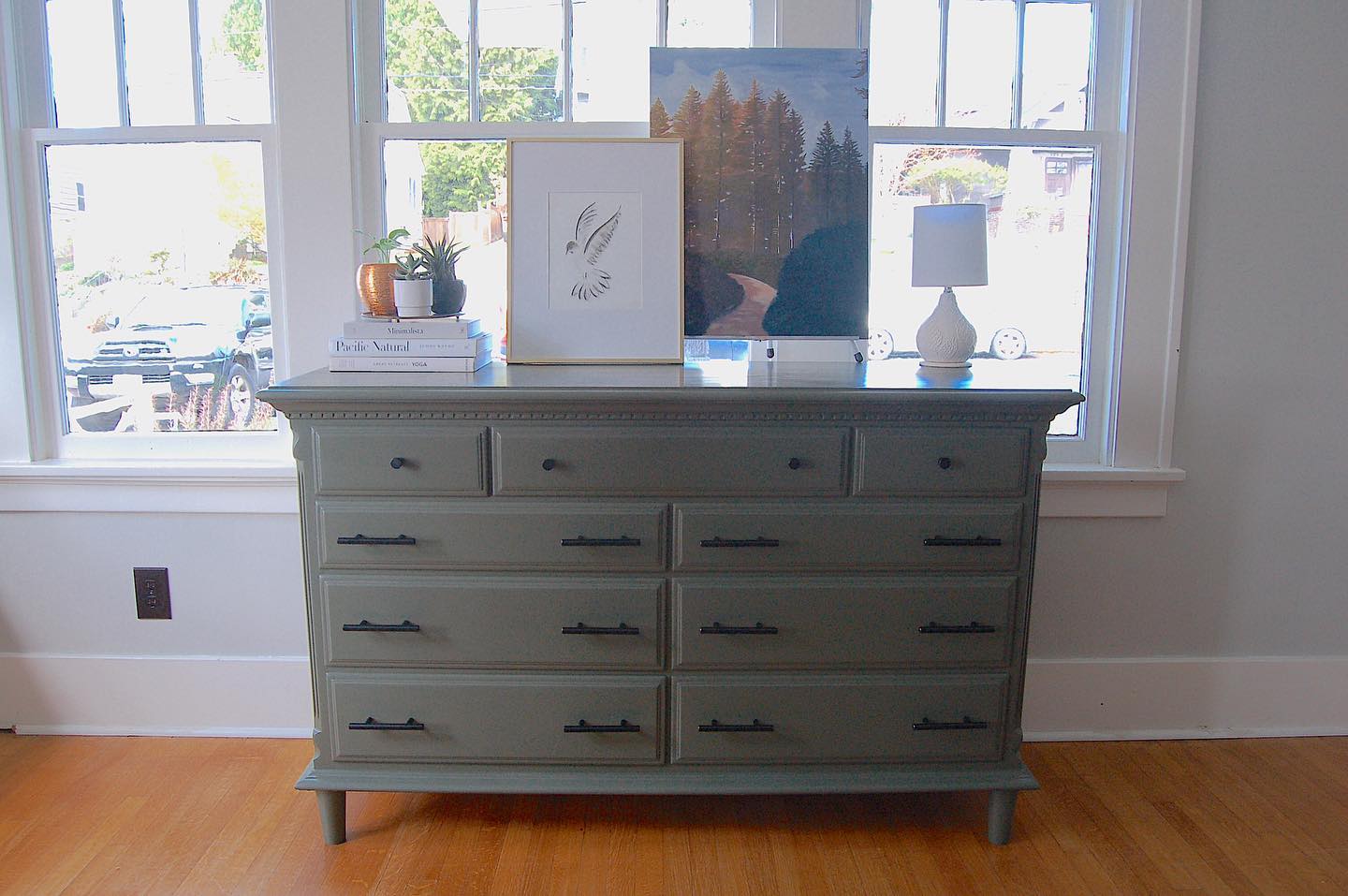 SOLD I love this one…Dark Olive, black hardware, changed out pulls for knobs on the top and modernized the base. This was a commissioned piece and I had so much fun working with this client! ❤️ swipe for before (the piece is really lovely but was just sitting in a garage…an update means a home to be used in again😊)