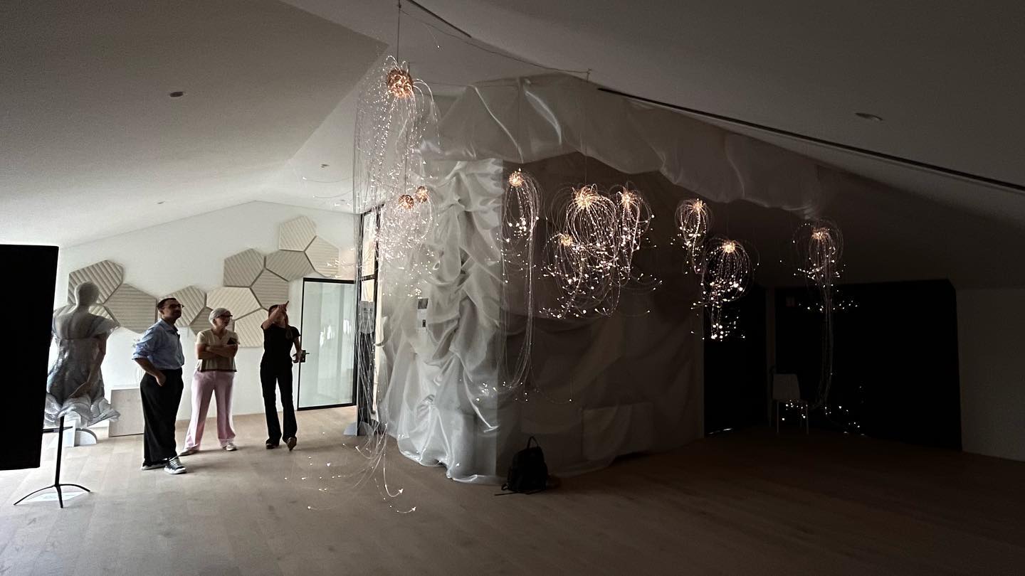 Our phenomenal space featuring a broad collection of recycled plastic artwork is now open to visit. @dhouselaboratoriourbano @isaloniofficial. Coral Pulse lamp curated and designed by @giuliabermodena