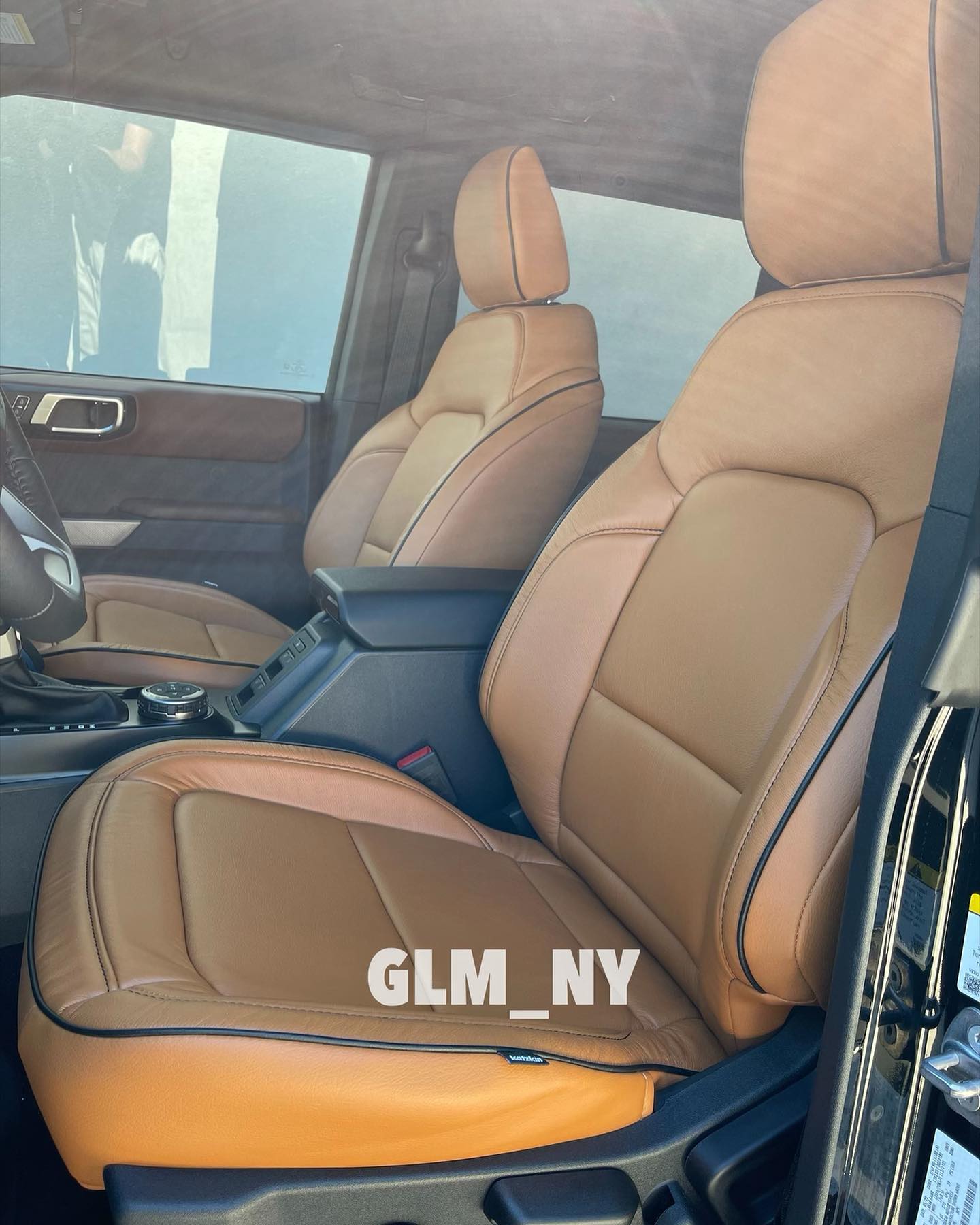 Ford Bronco full-size 4 door in for a custom @katzkin_leather “autumn” interior with black piping.
#ford #fordbronco #bronco #katzkin
#glmny #autorestyling #cars #leather #queensny #longisland
GLM
EST. 1973
47 Harriet Place
Lynbrook, NY 11563
www.glmny.com
516-568-6600