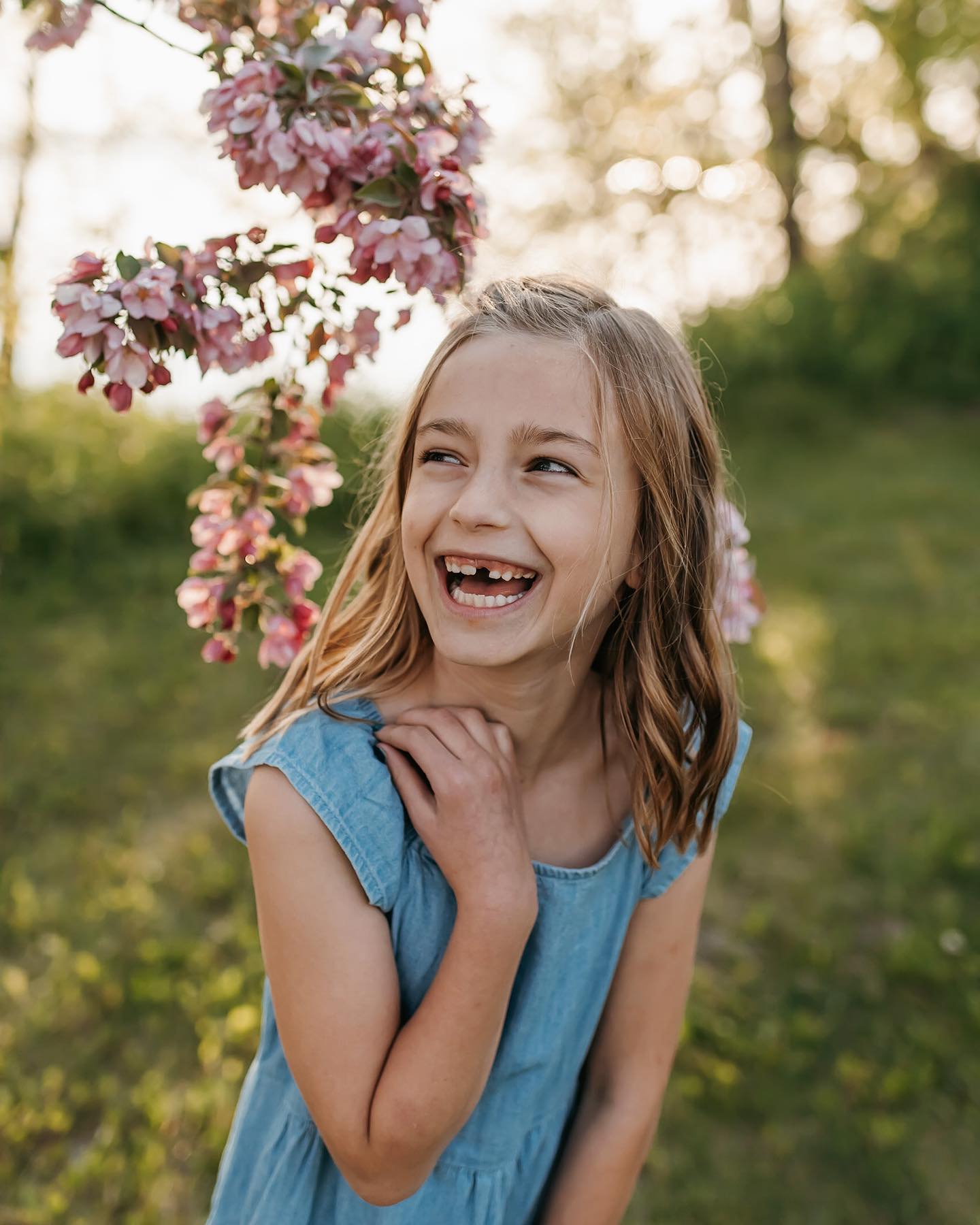 It may have only been 49 degrees during tonight's session but, it IS starting to look & feel like summer around here! Bring on all the beach and golden hour sessions!